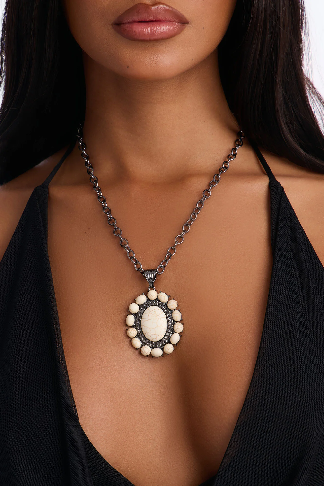 Natasha Jeweled Necklace - White/Silver
