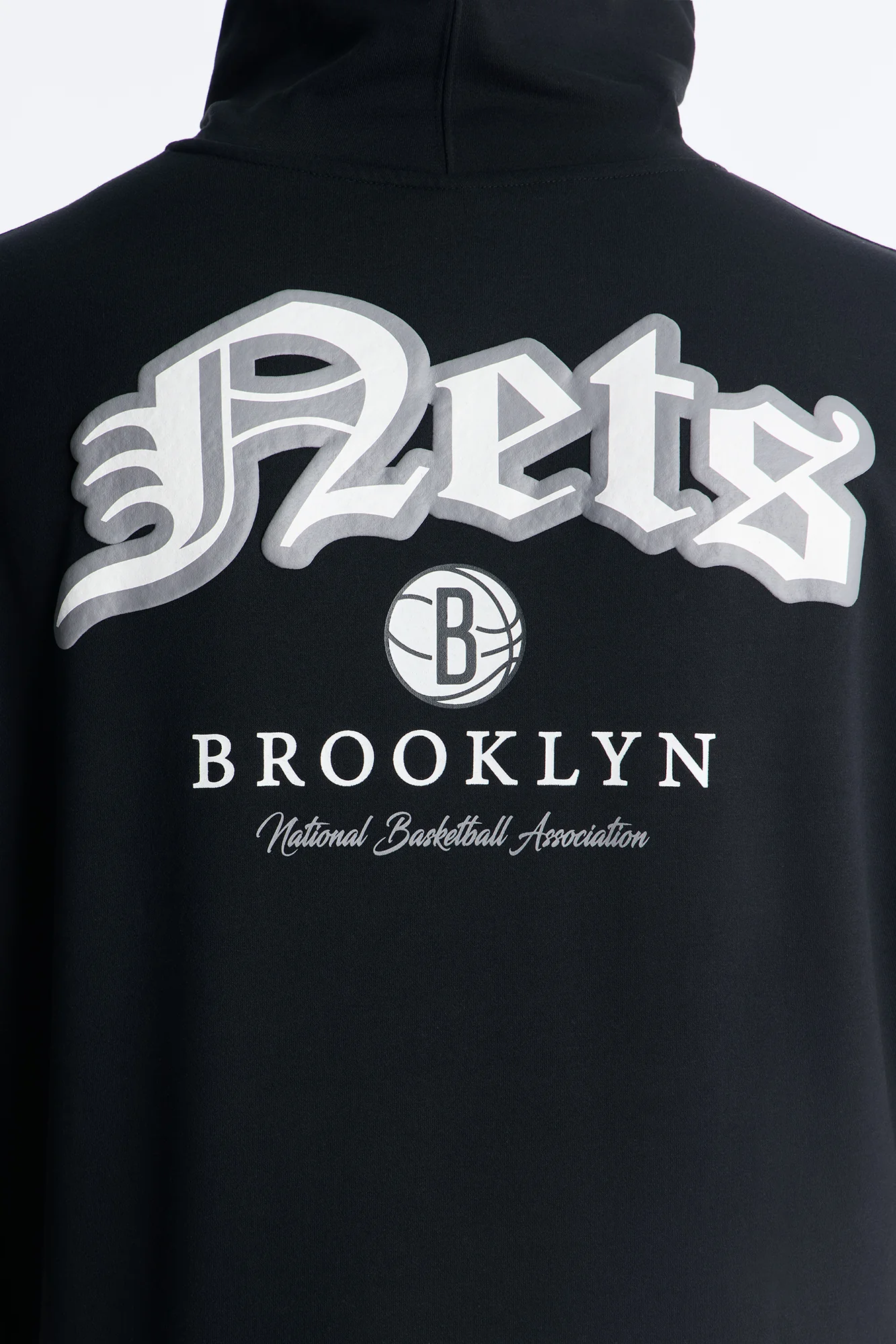 Nets Old English Embroidery Hoodie - Black - Image 6