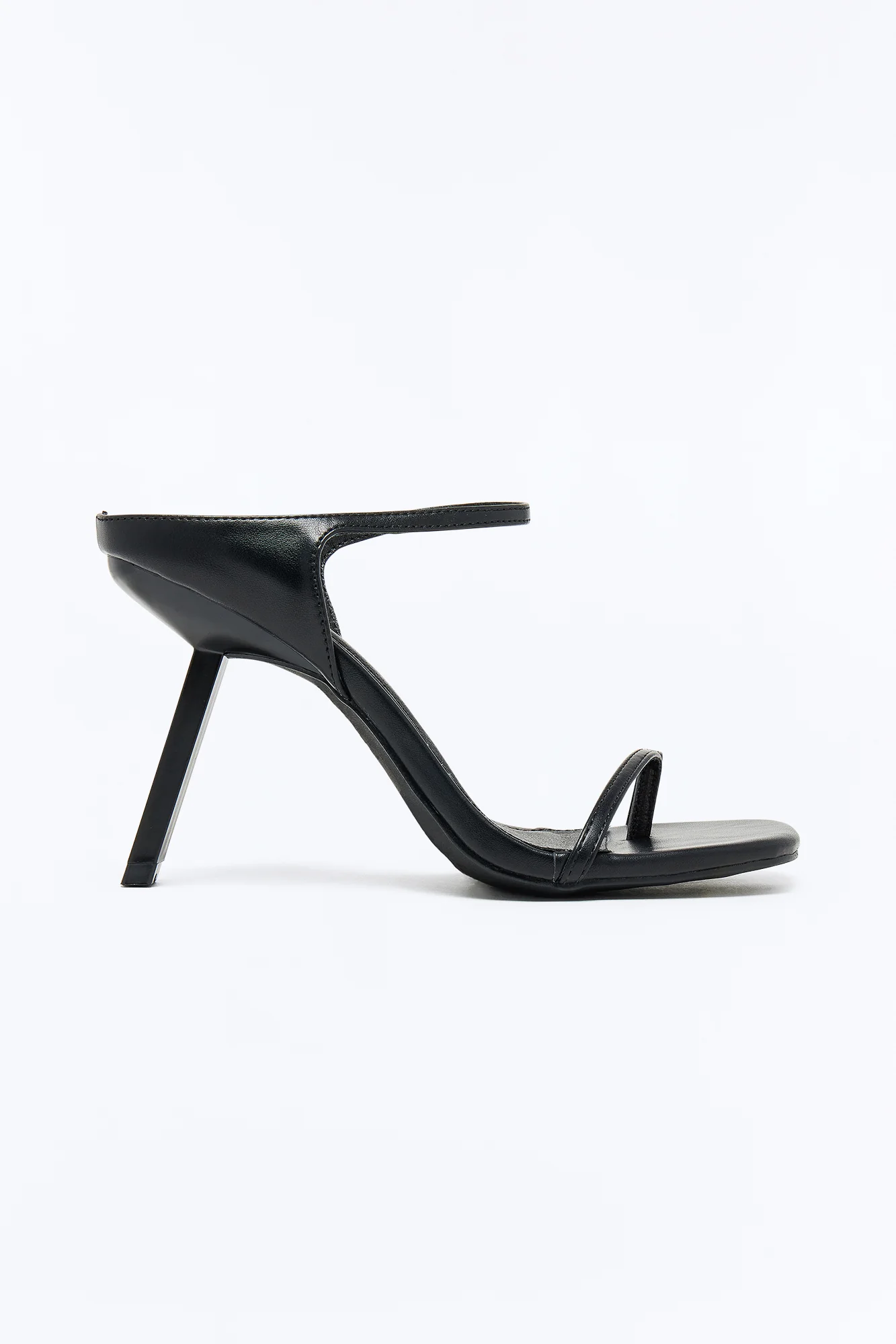 Never Bare Toe Ring Heels - Black