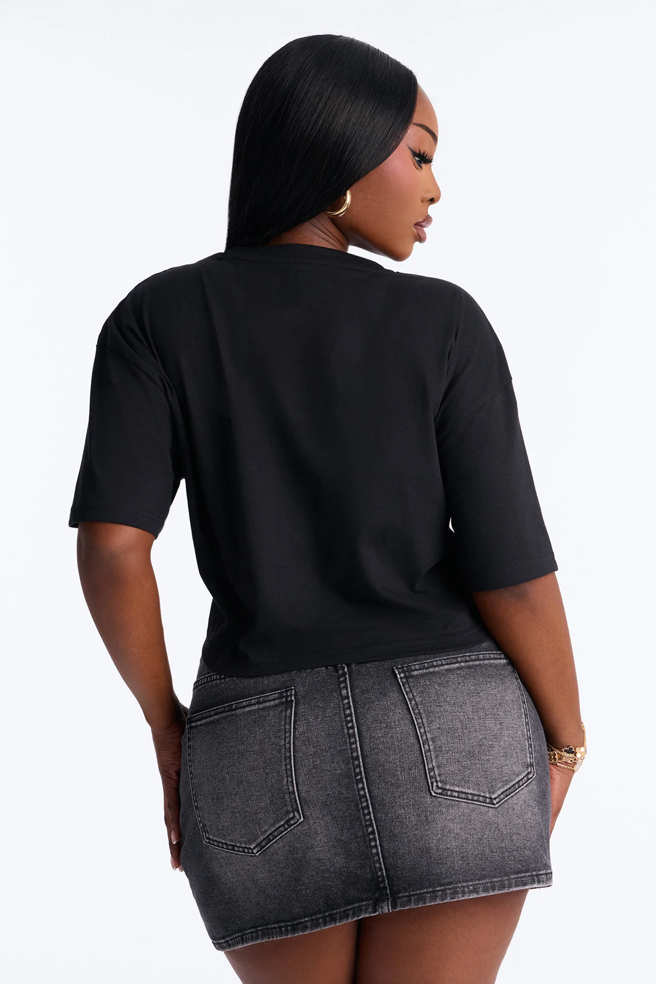 New York City Key Hole Cropped Tee - Black - Image 7