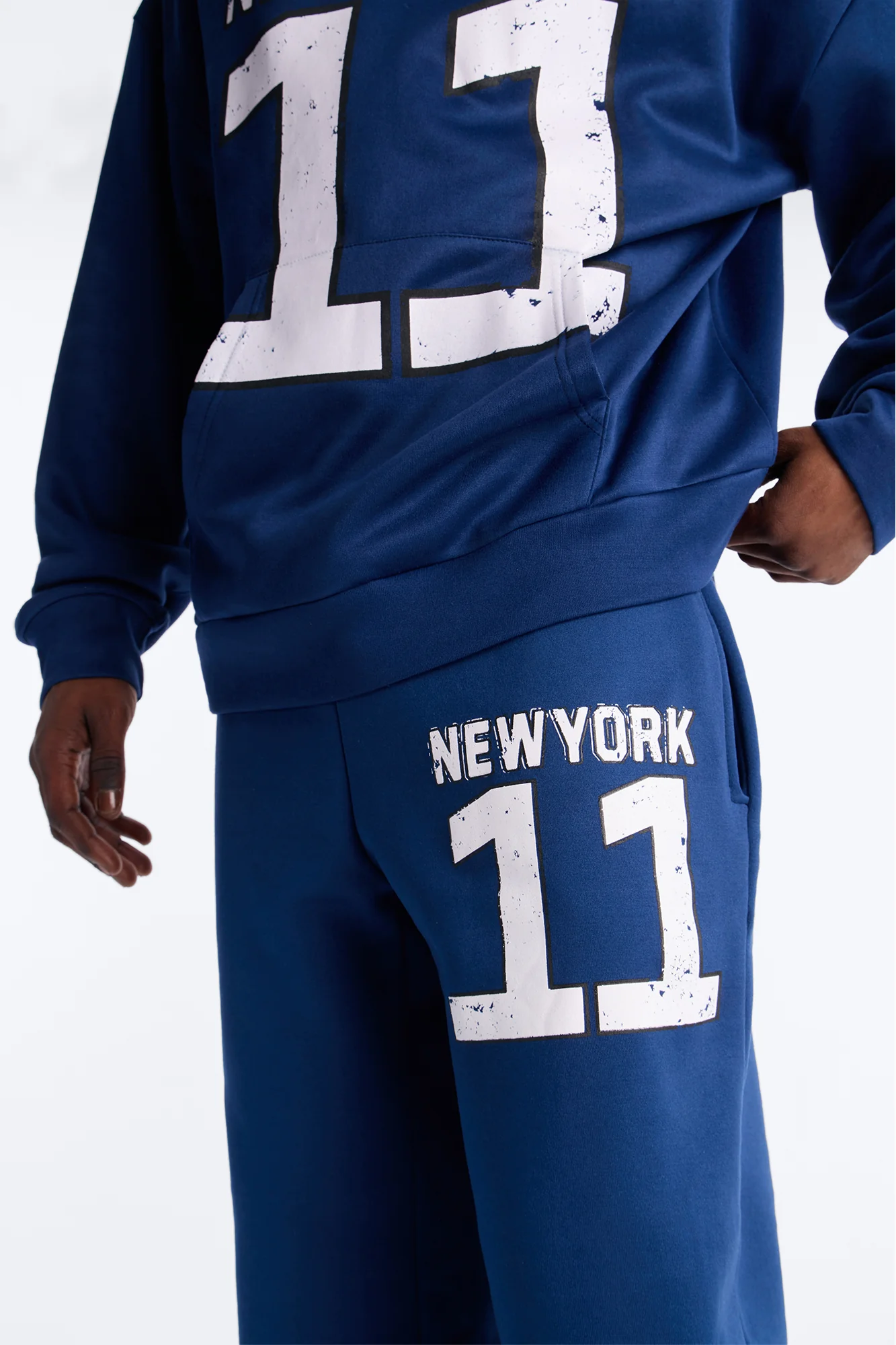 New York Classic Sweatpants - Navy - Image 4