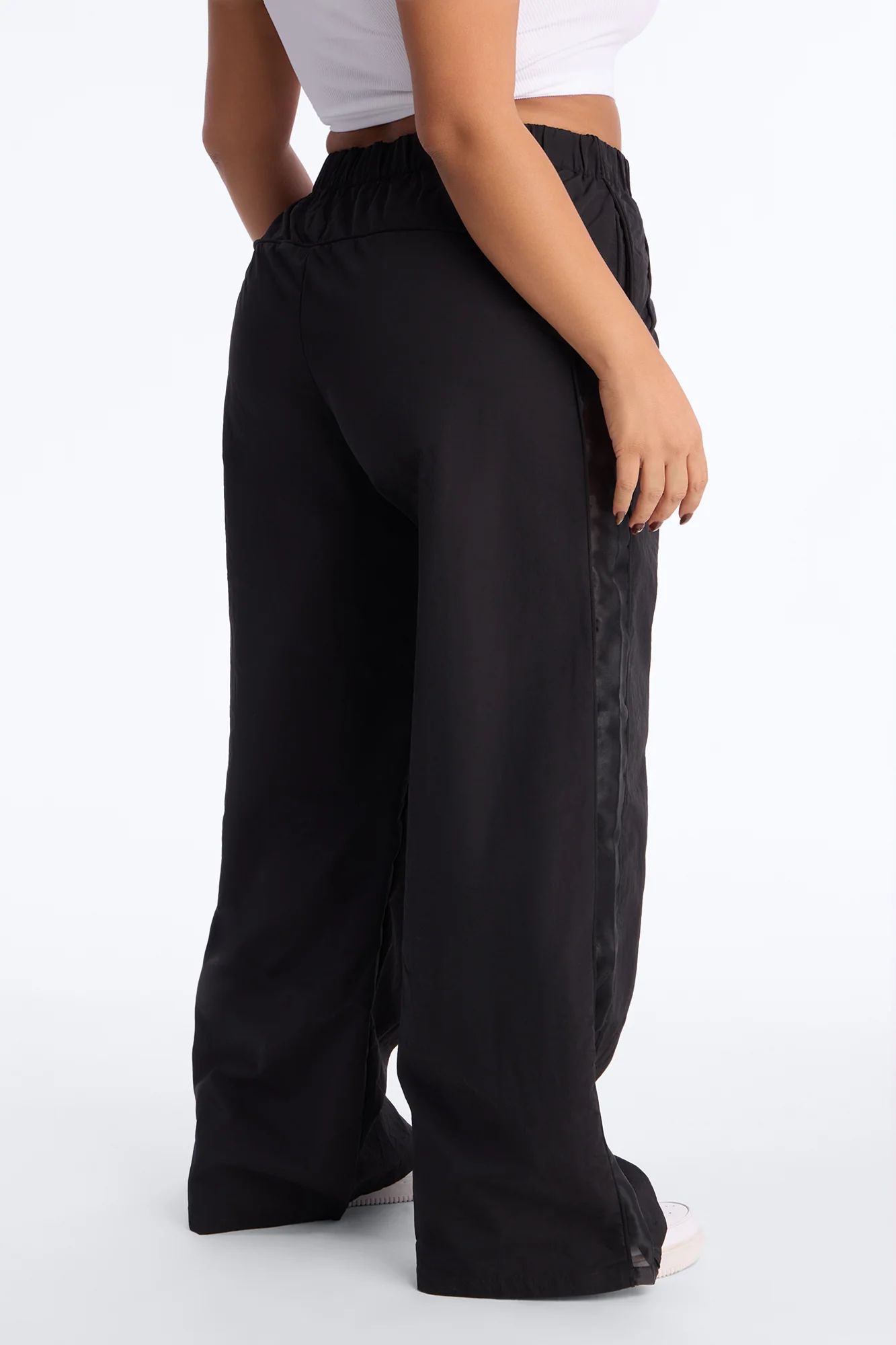 No Days Off Sheer Windbreaker Pant 33″ - Black - Image 6