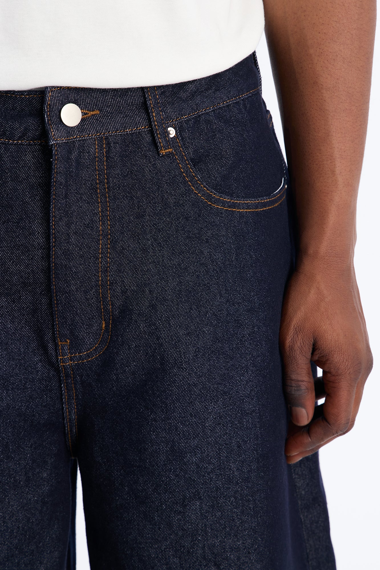 OC Relaxed Wide Leg Jean - Dark Wash - Image 3
