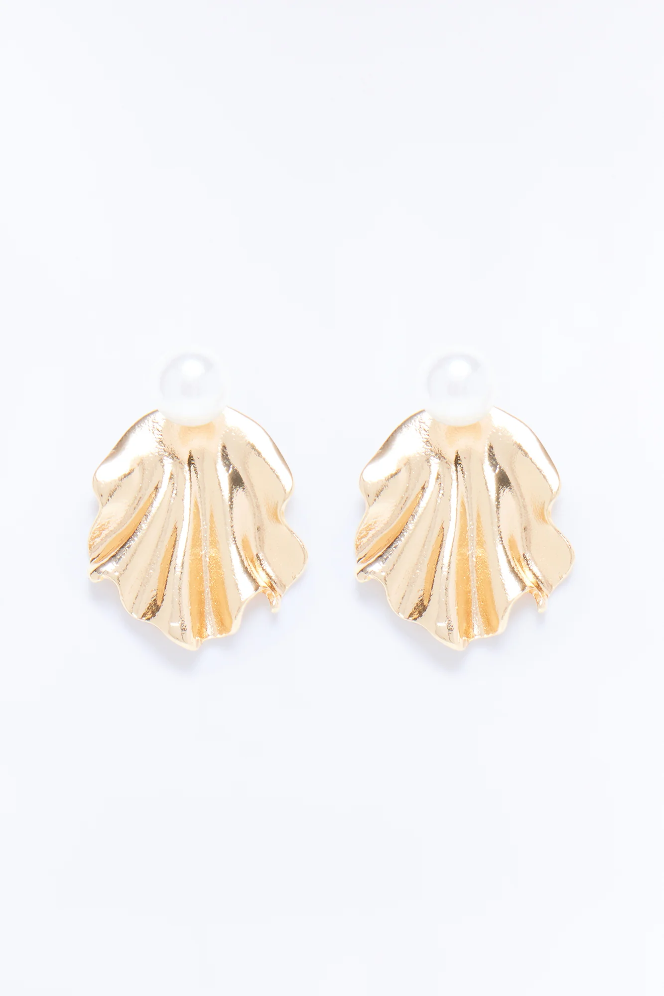 Ocean's Pearl Earrings - Gold - Image 3