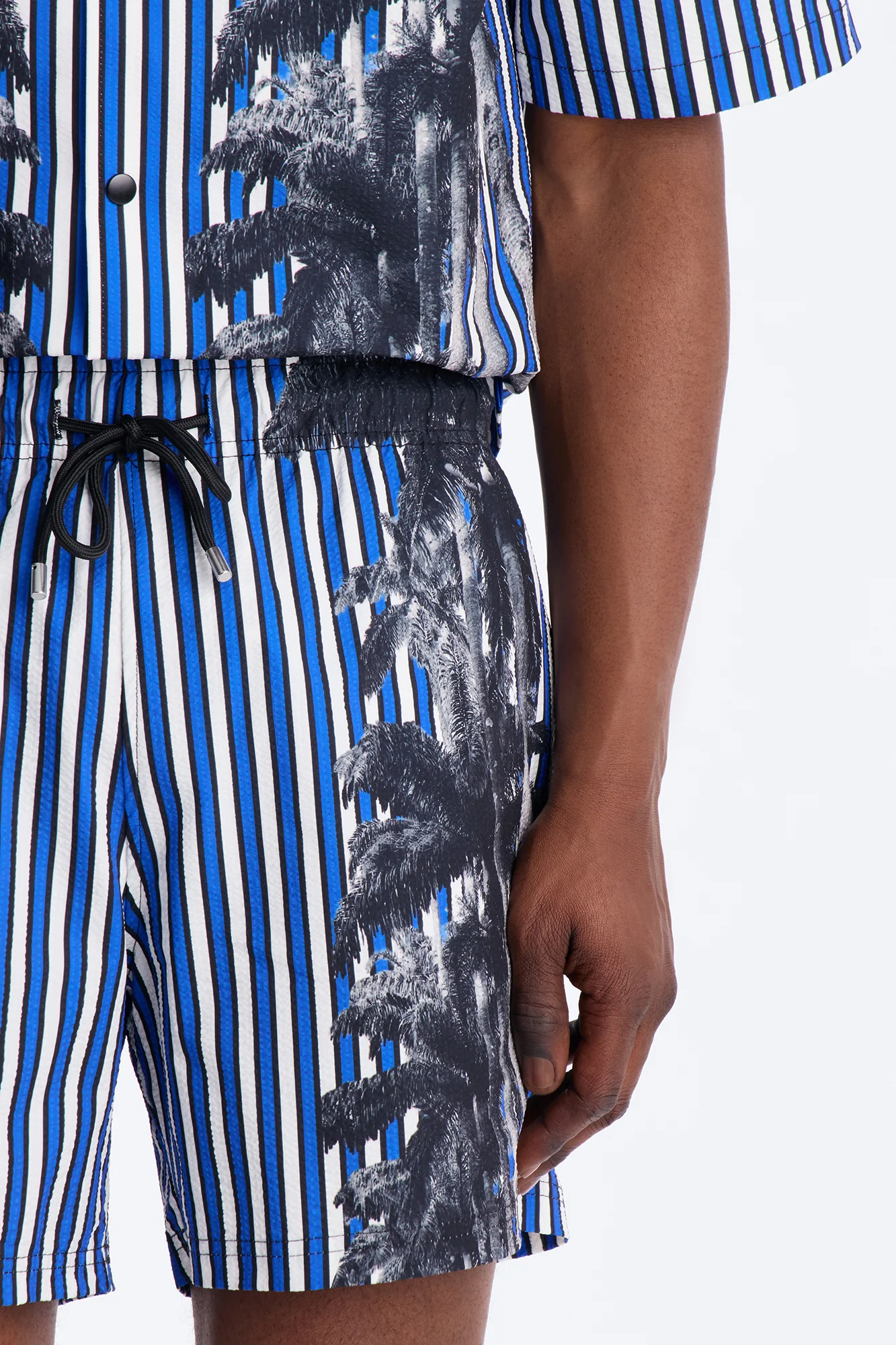 Palm Haven Striped Seersucker Swim Trunk 6″ - Blue - Image 3