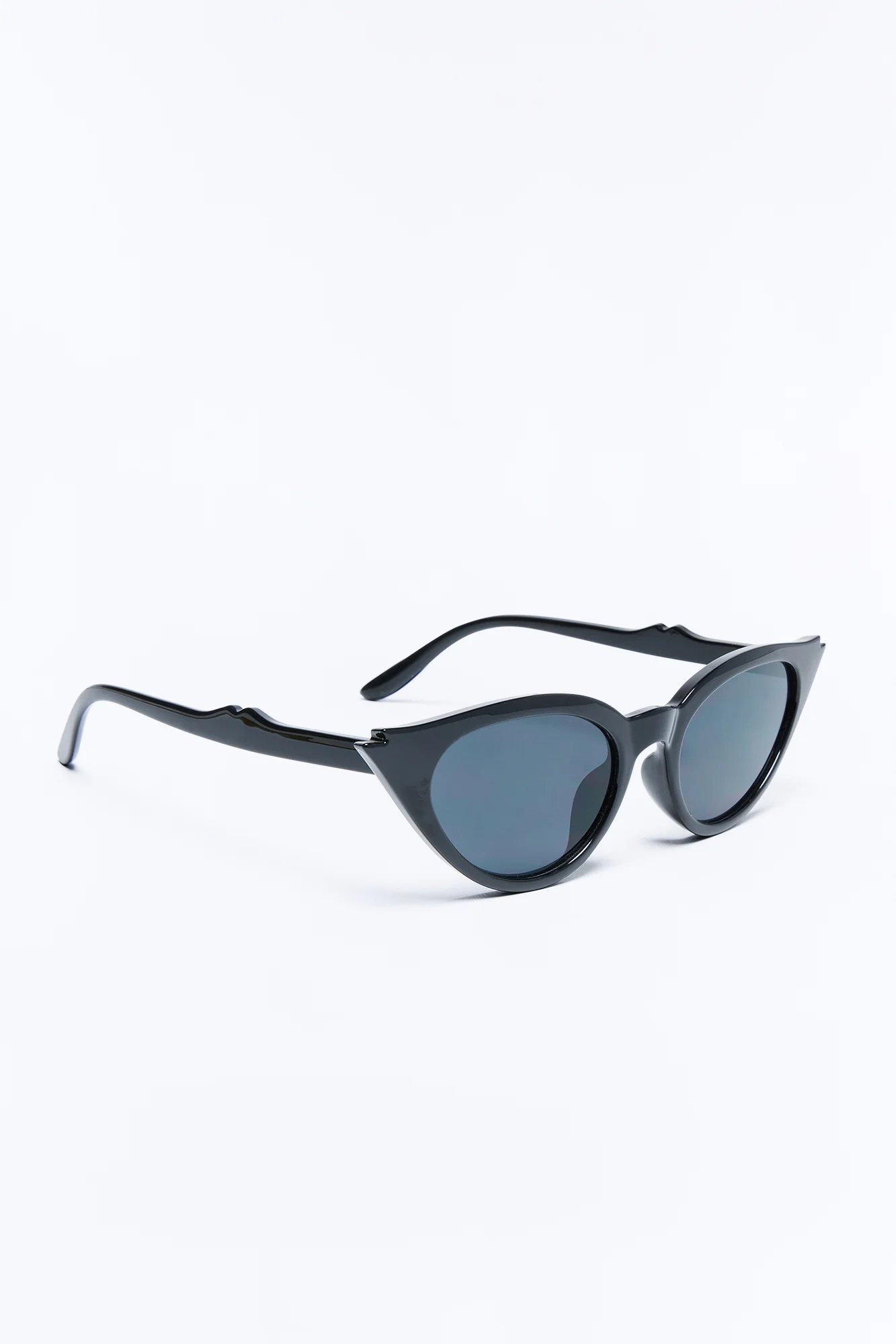 Persuade You Sunglasses - Black - Image 4