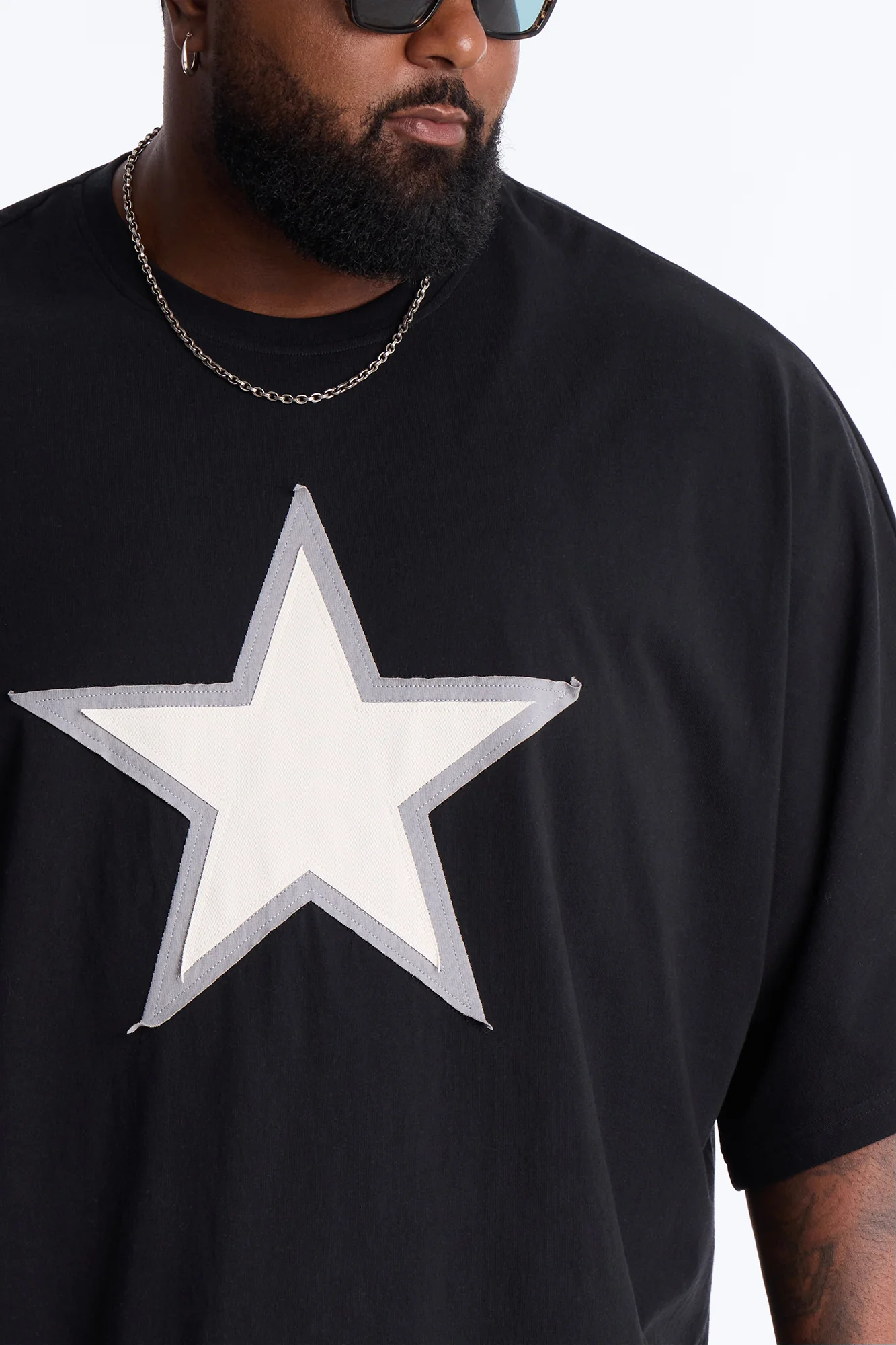 Premium Oversized Star Patch Short Sleeve Tee - Black - Image 6