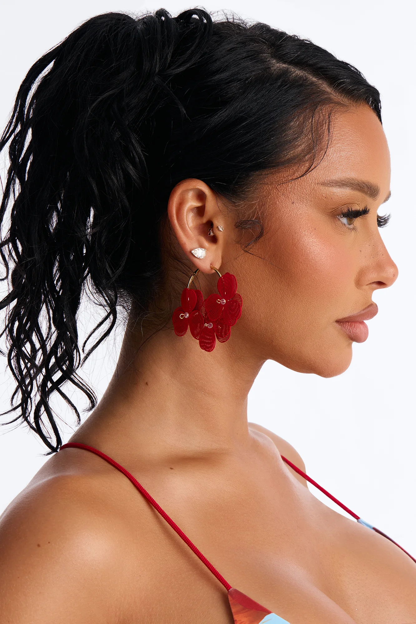 Pretty Breeze Floral Hoop Earrings - Red - Image 2