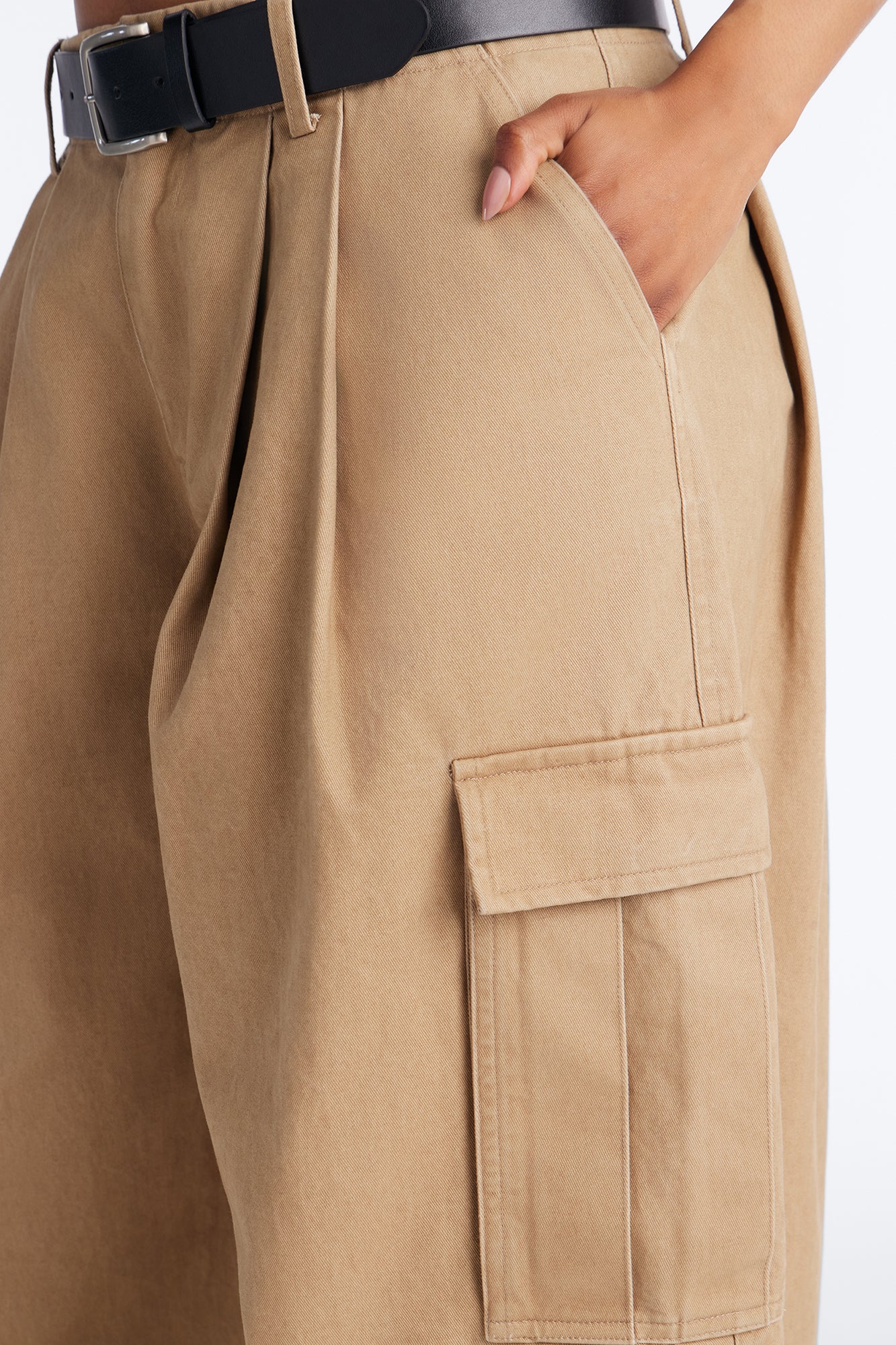 Raelynn Low Rise Belted Barrel Leg Cargo Pant - Khaki - Image 3