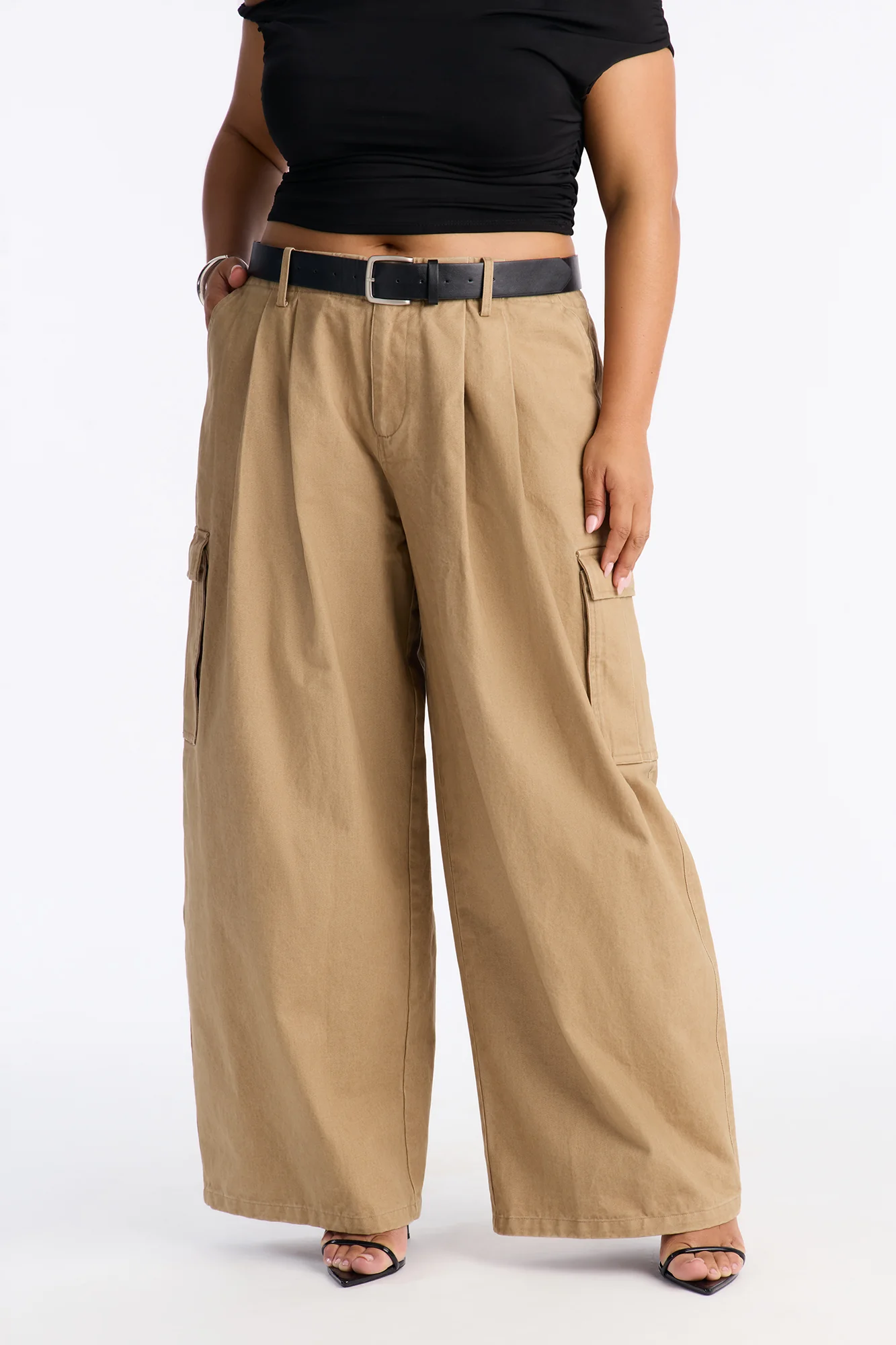 Raelynn Low Rise Belted Barrel Leg Cargo Pant - Khaki - Image 6