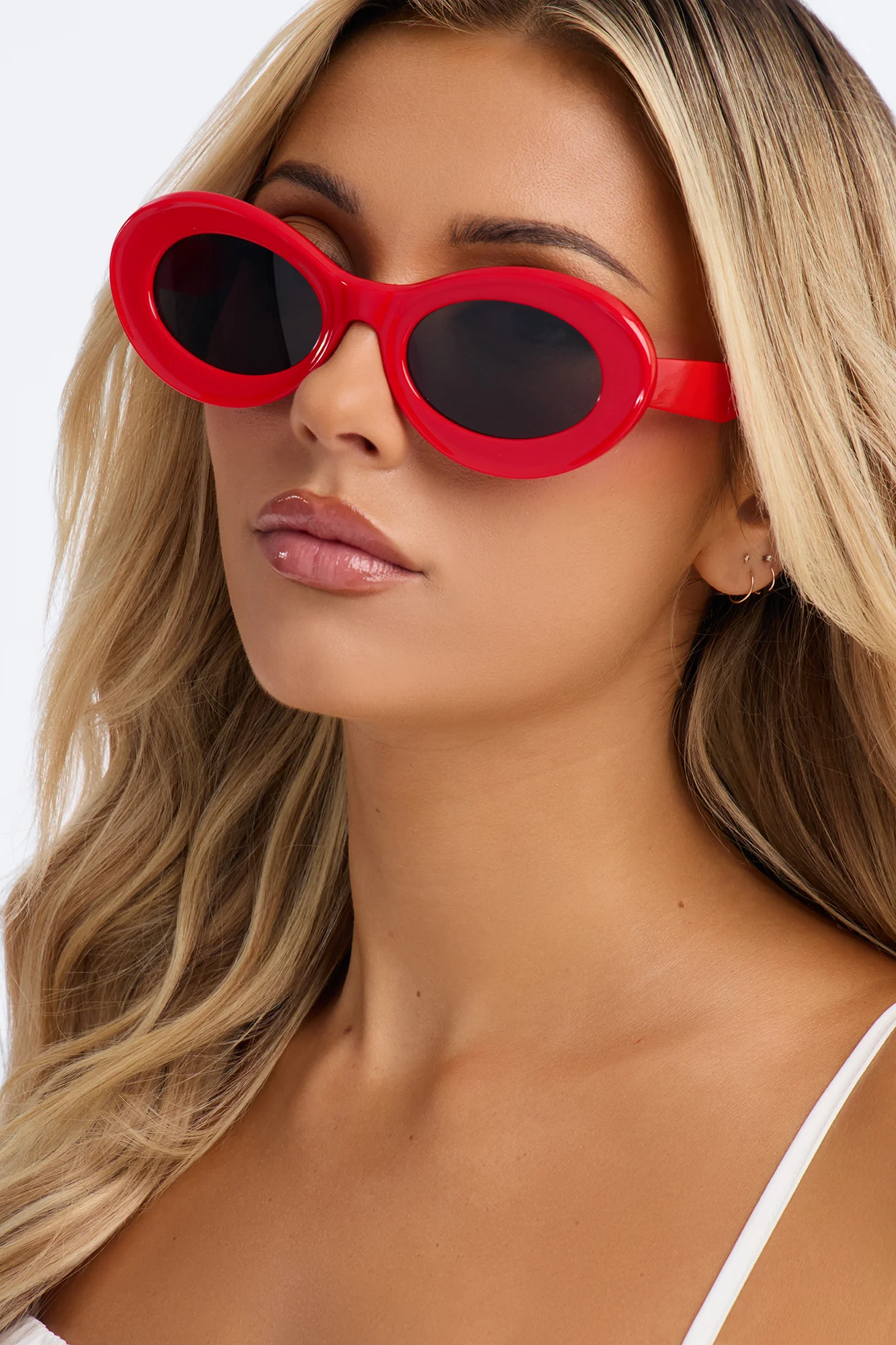 Reading The Room Sunglasses - Red