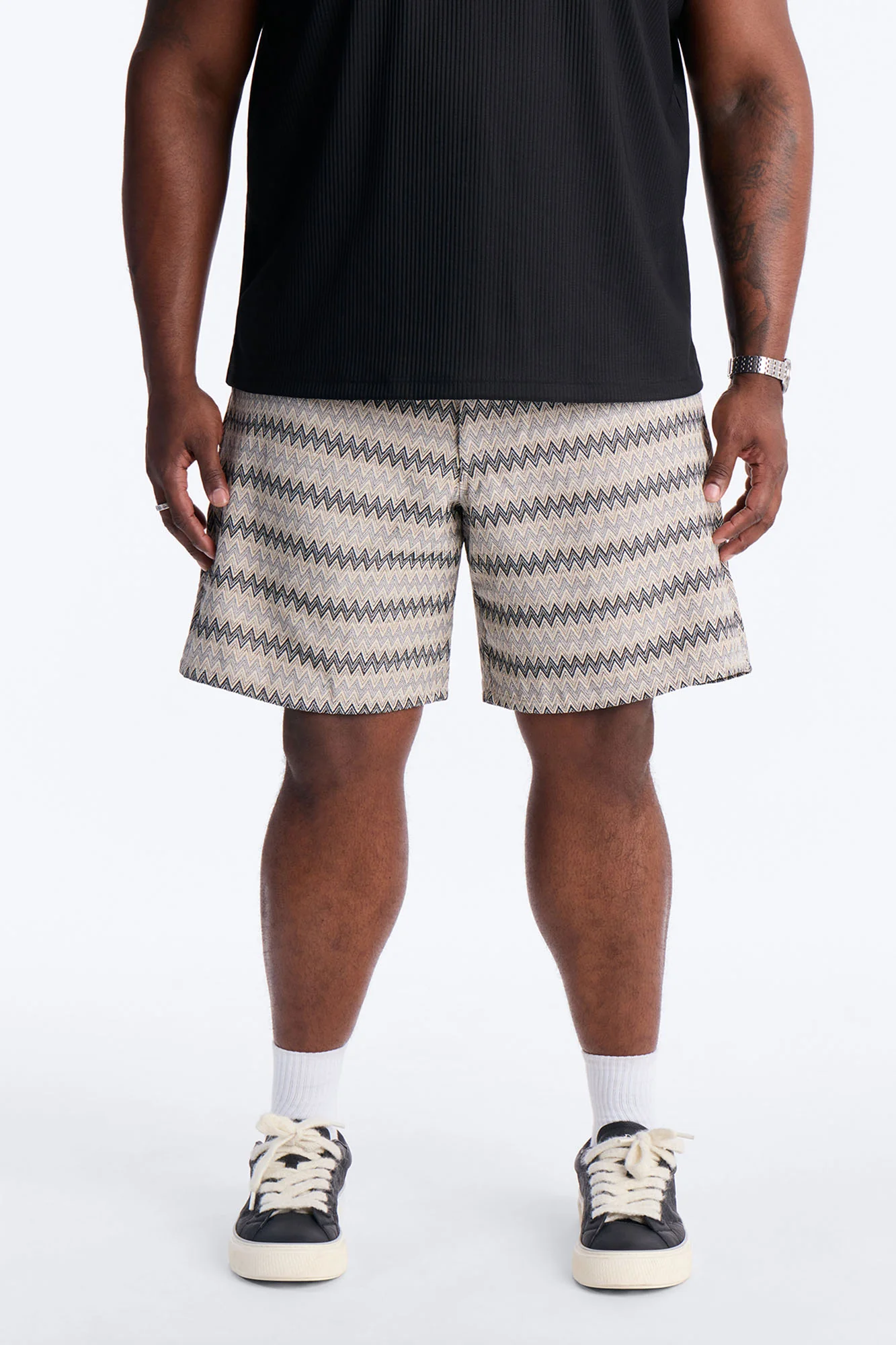 Relaxed Chevron City Textured Short - Cream - Image 5