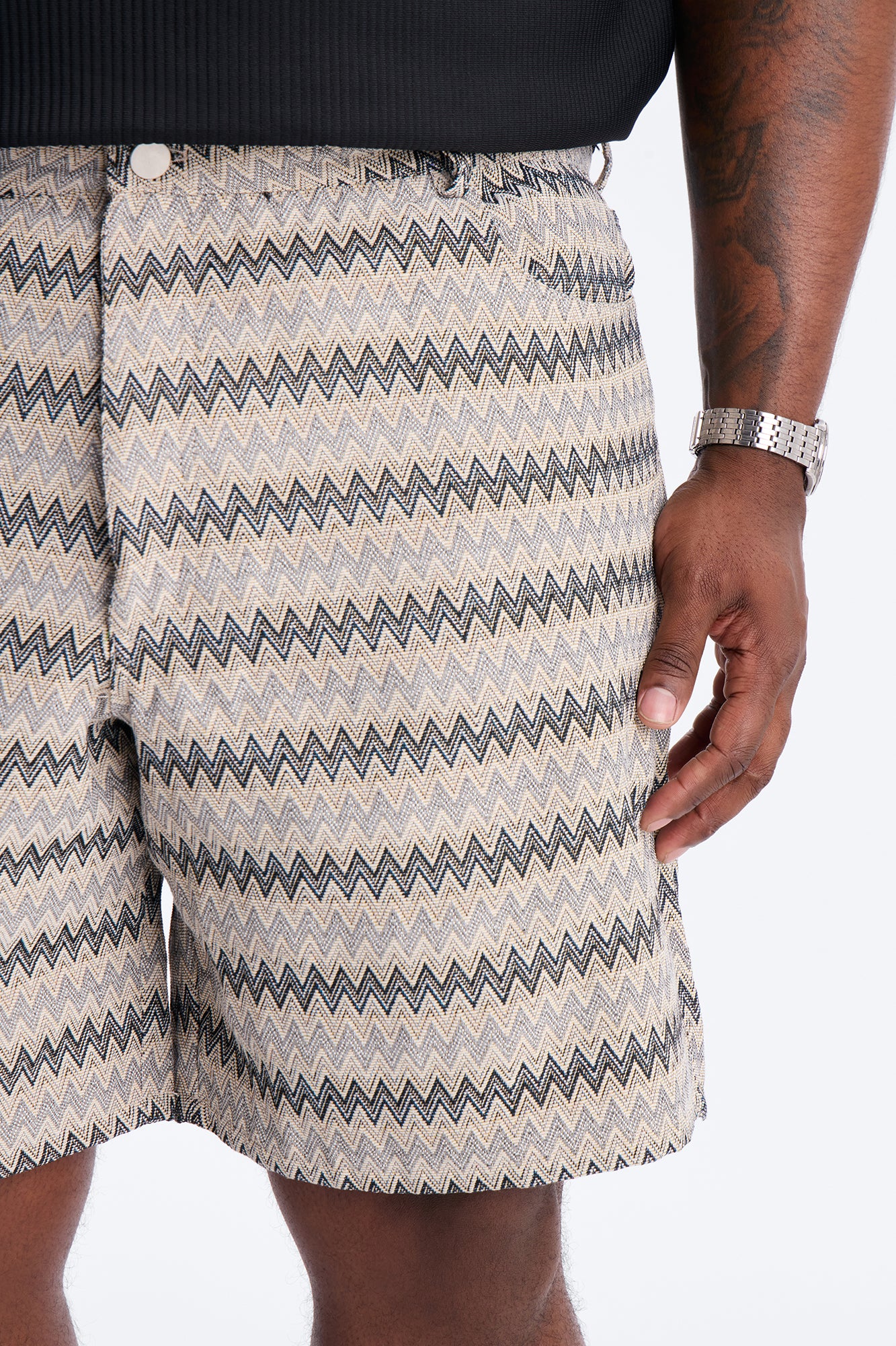 Relaxed Chevron City Textured Short - Cream - Image 7