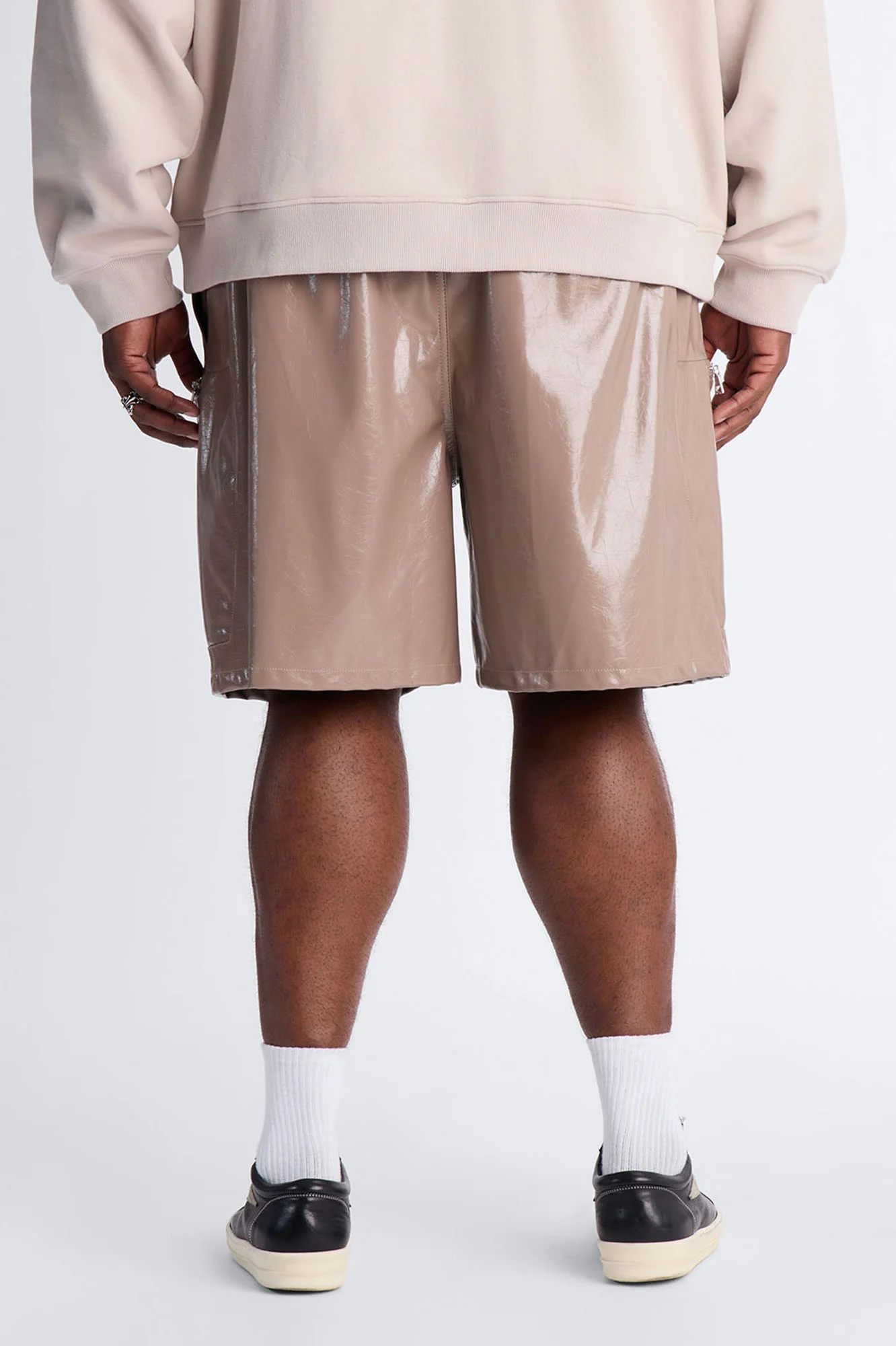 Relaxed Concordia Faux Leather Short - Brown - Image 10