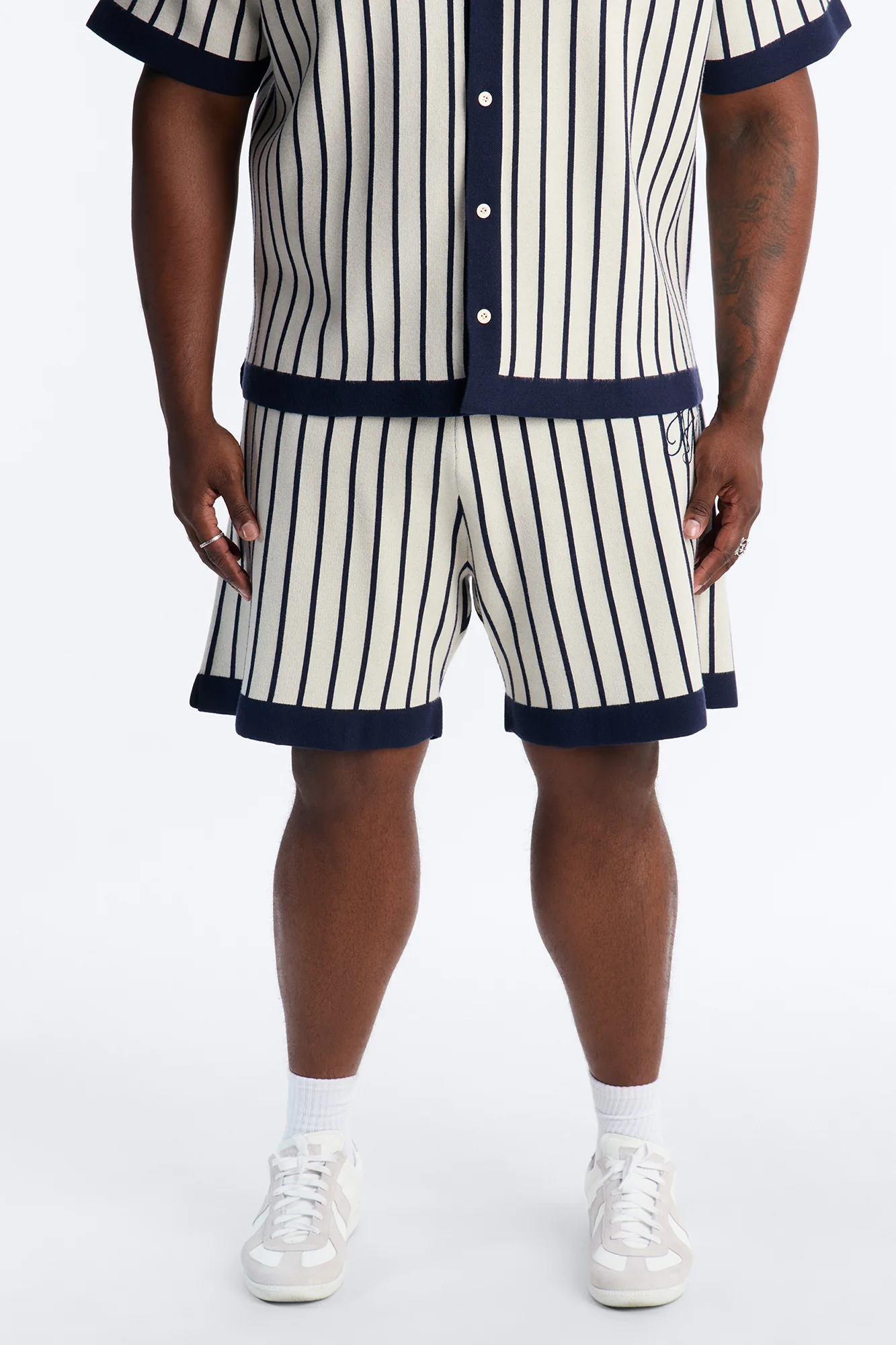 Relaxed Estate Stripe Short - Navy - Image 7
