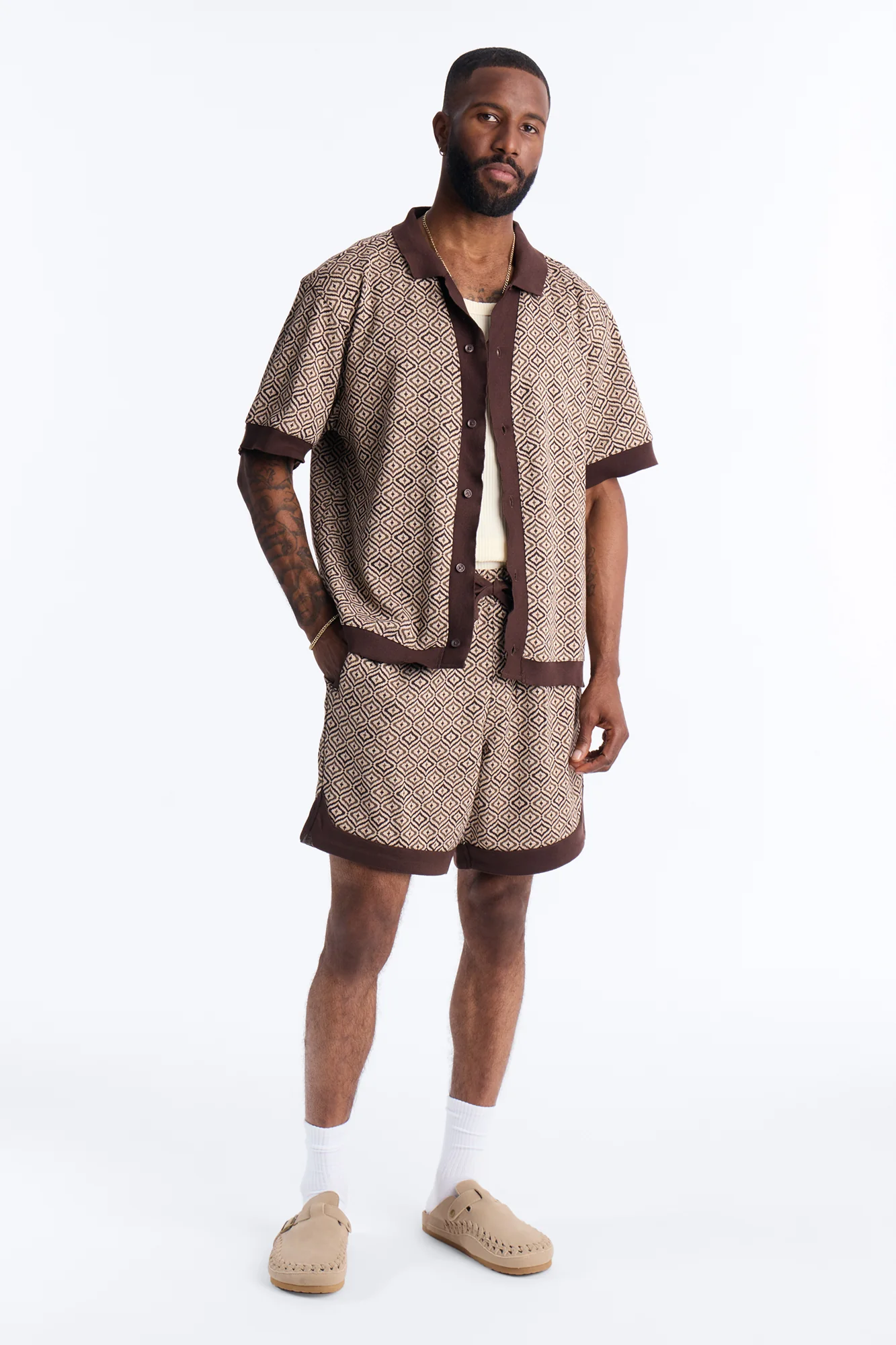 Relaxed Geometric Jewel Jacquard Short - Brown - Image 2