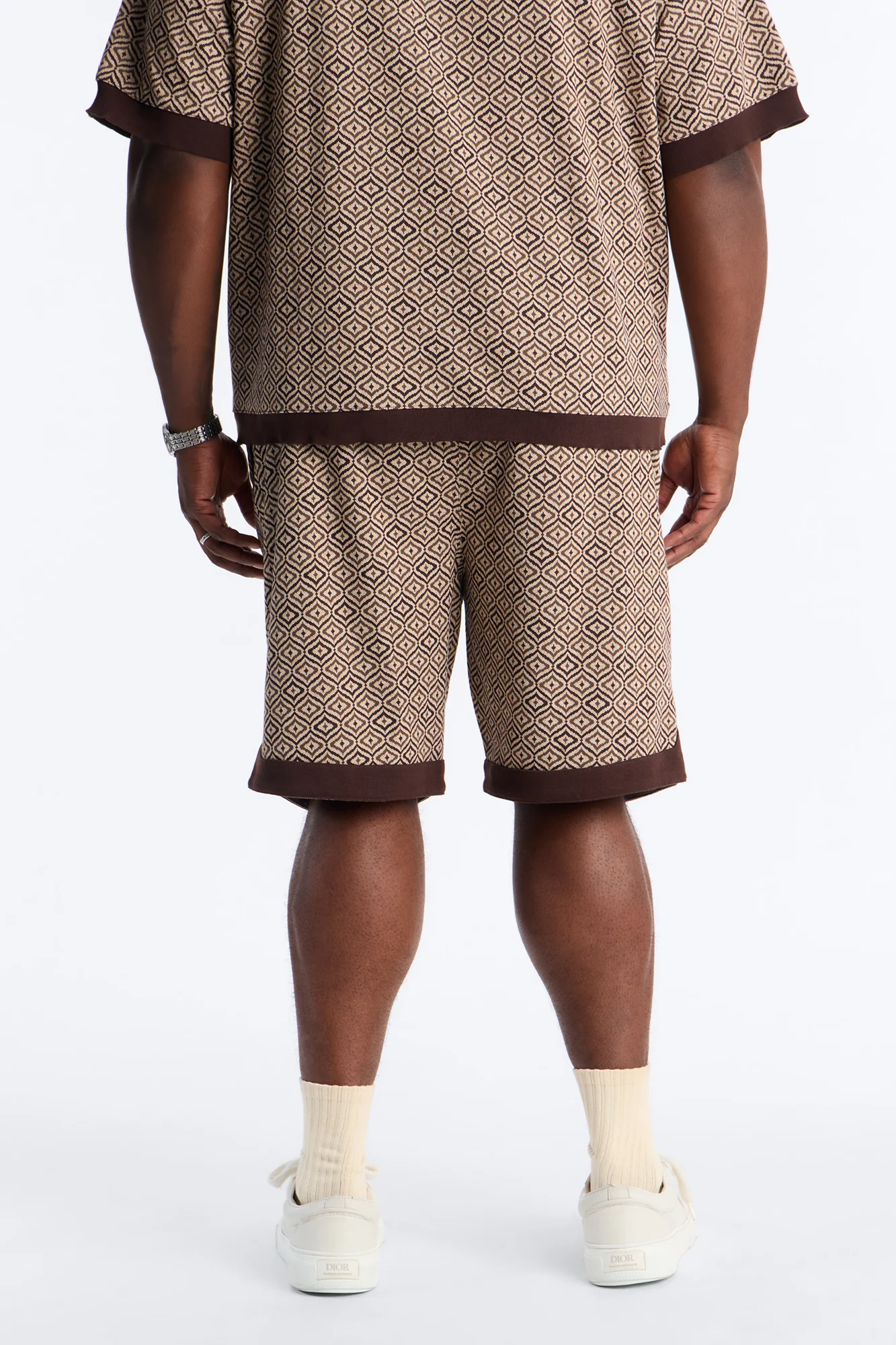 Relaxed Geometric Jewel Jacquard Short - Brown - Image 9