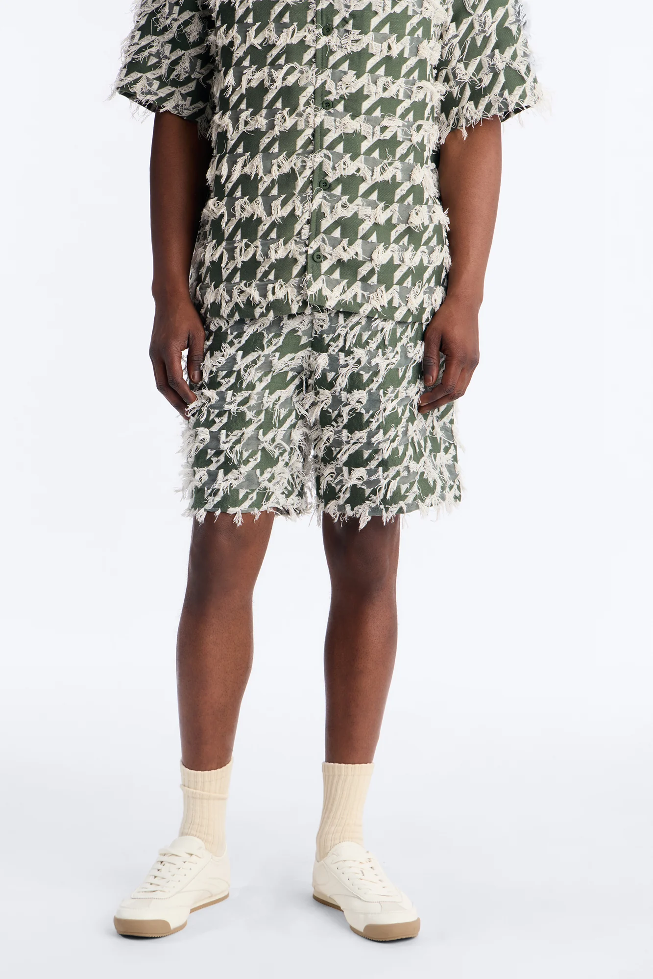 Relaxed Houndstooth Nomad Short - Green