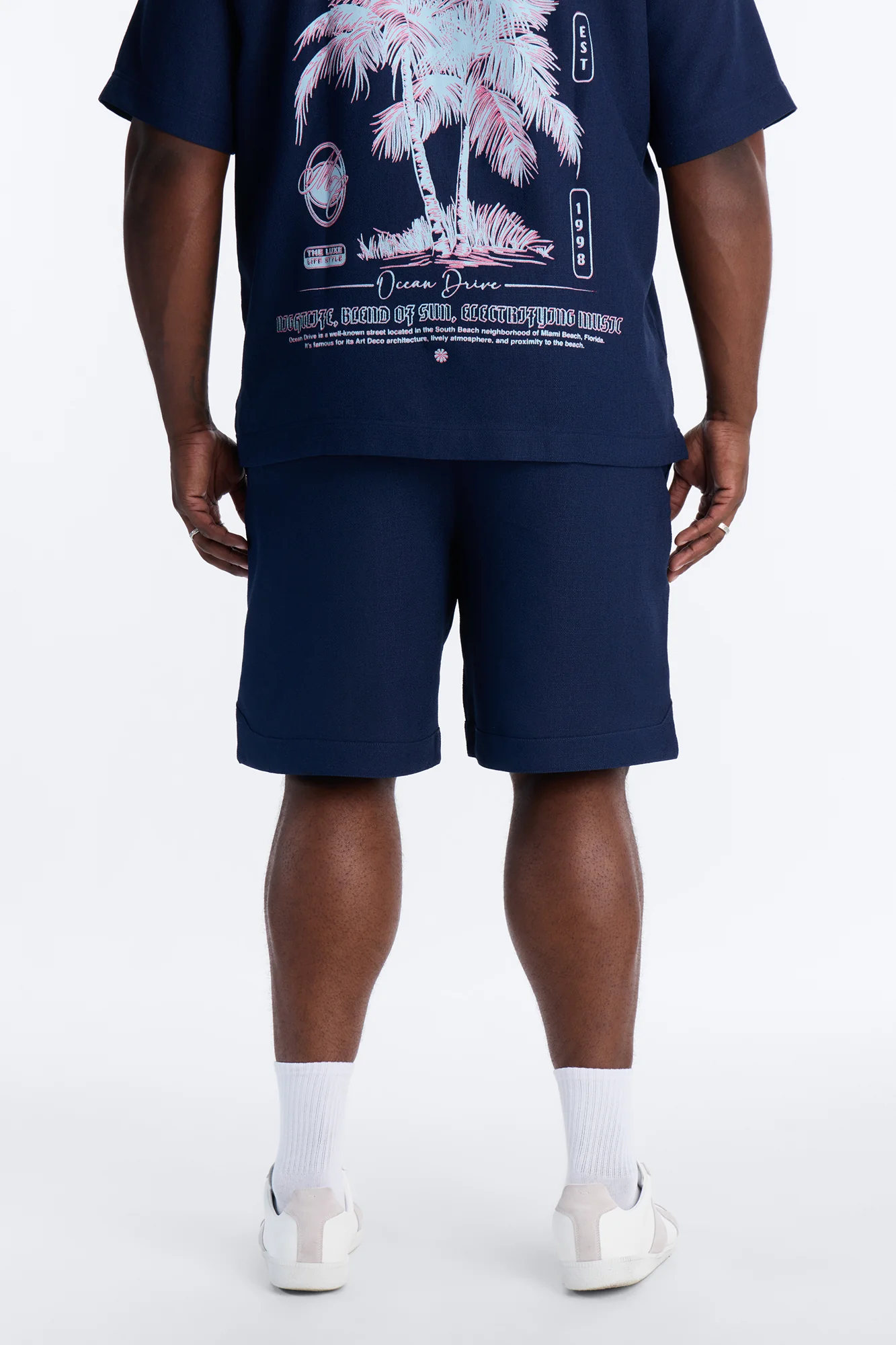 Relaxed Miami Beach Club Short - Navy - Image 8