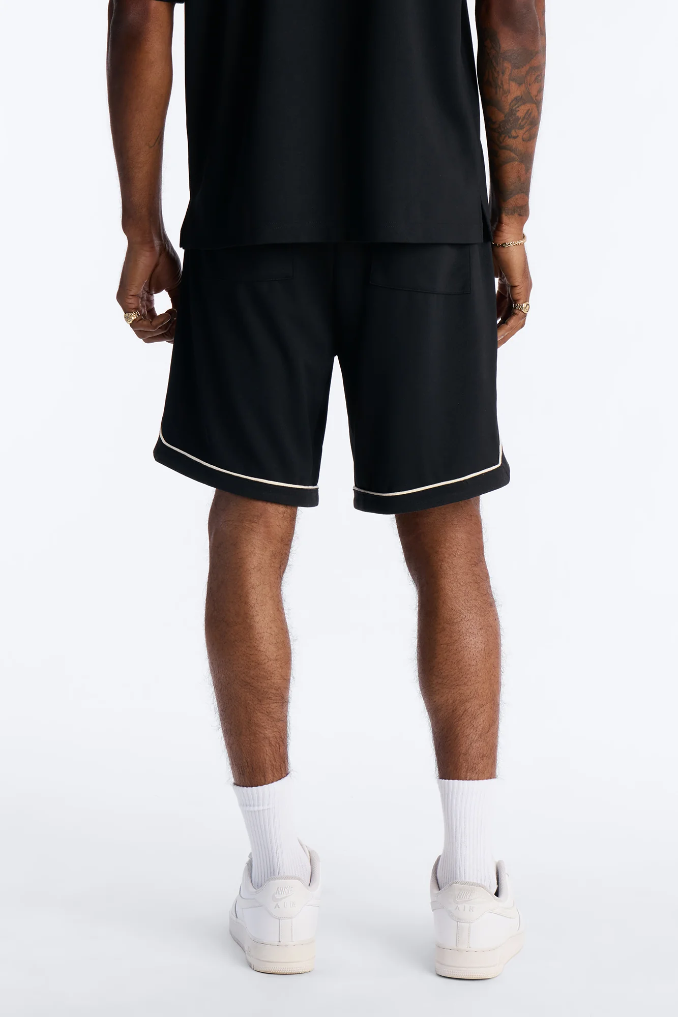 Relaxed Noir Shorts - Black - Image 5