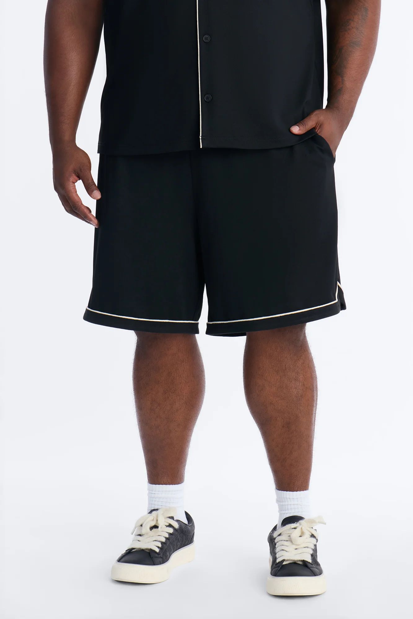 Relaxed Noir Shorts - Black - Image 6