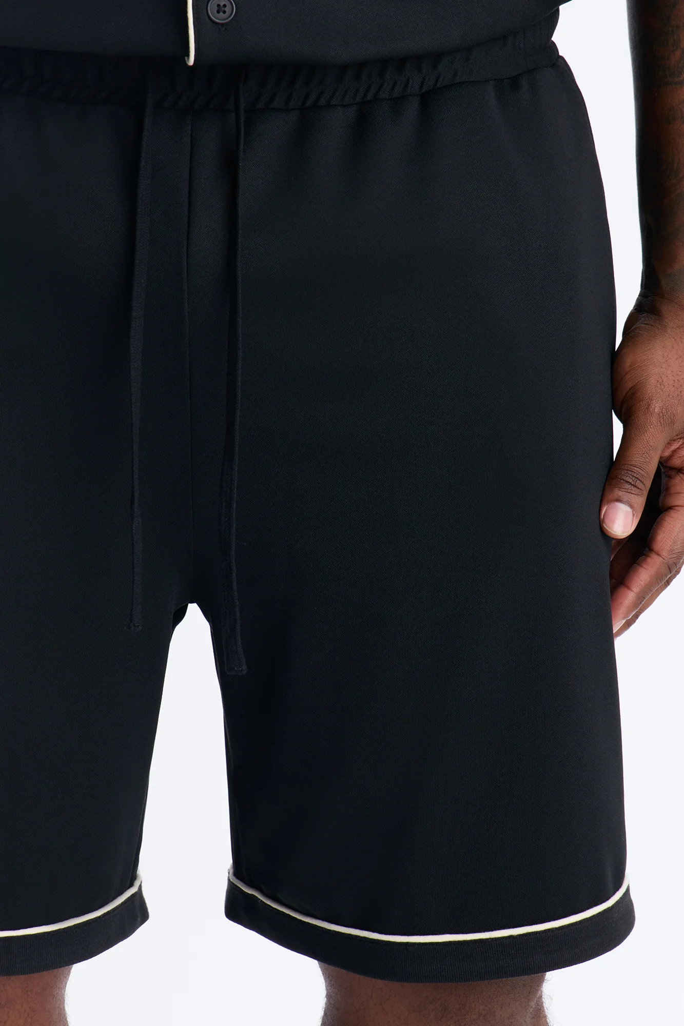 Relaxed Noir Shorts - Black - Image 8