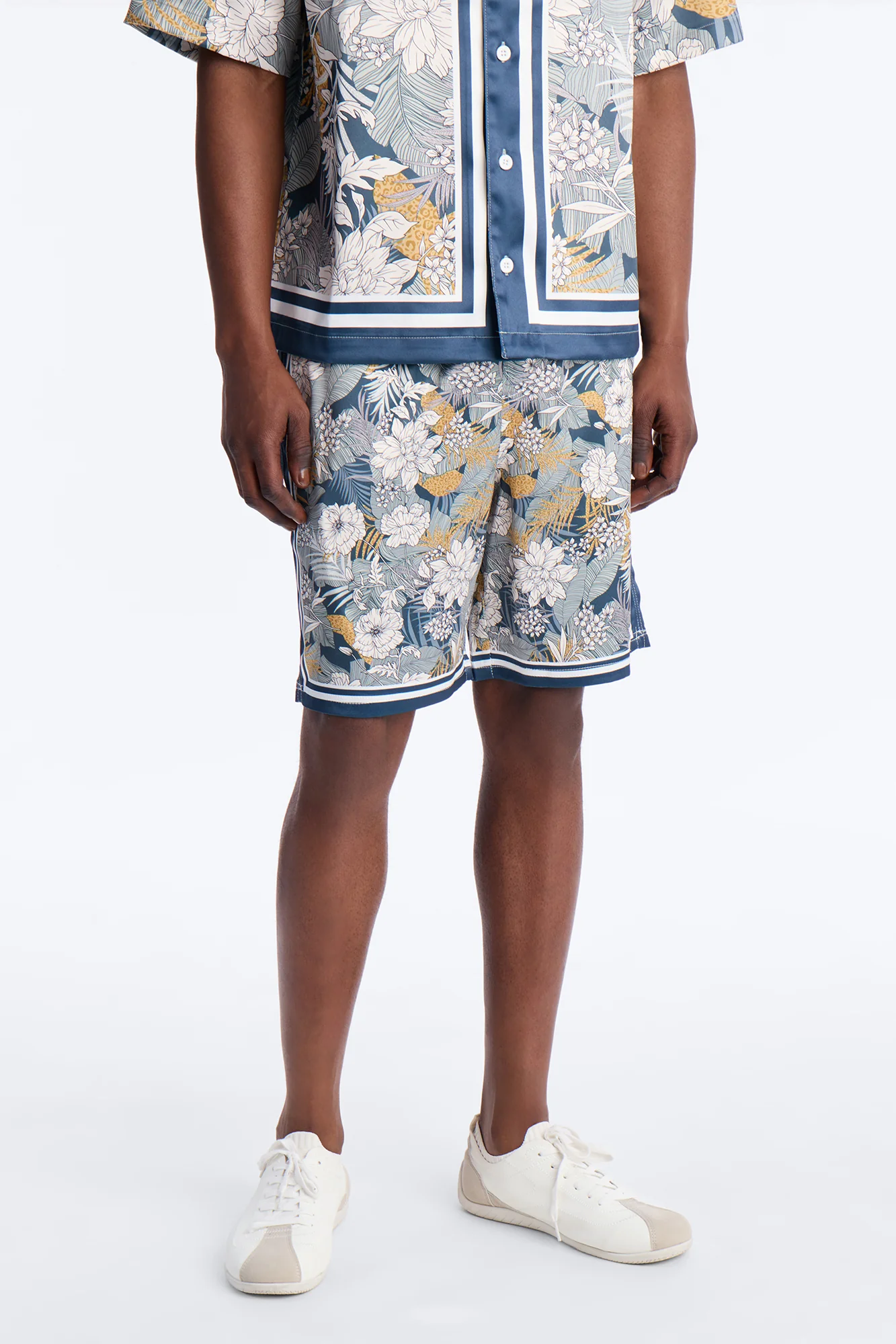 Relaxed Palm Vista Short - Blue