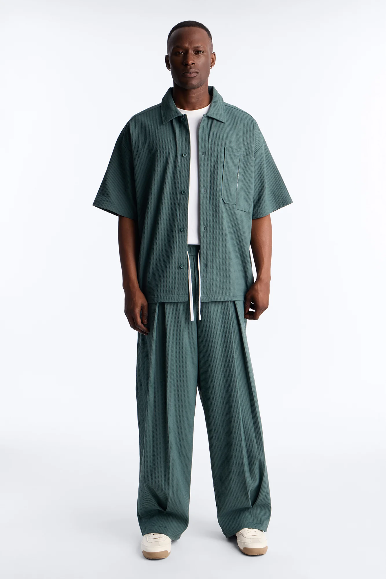 Relaxed Peak Pine Button Up Shirt - Hunter Green - Image 2