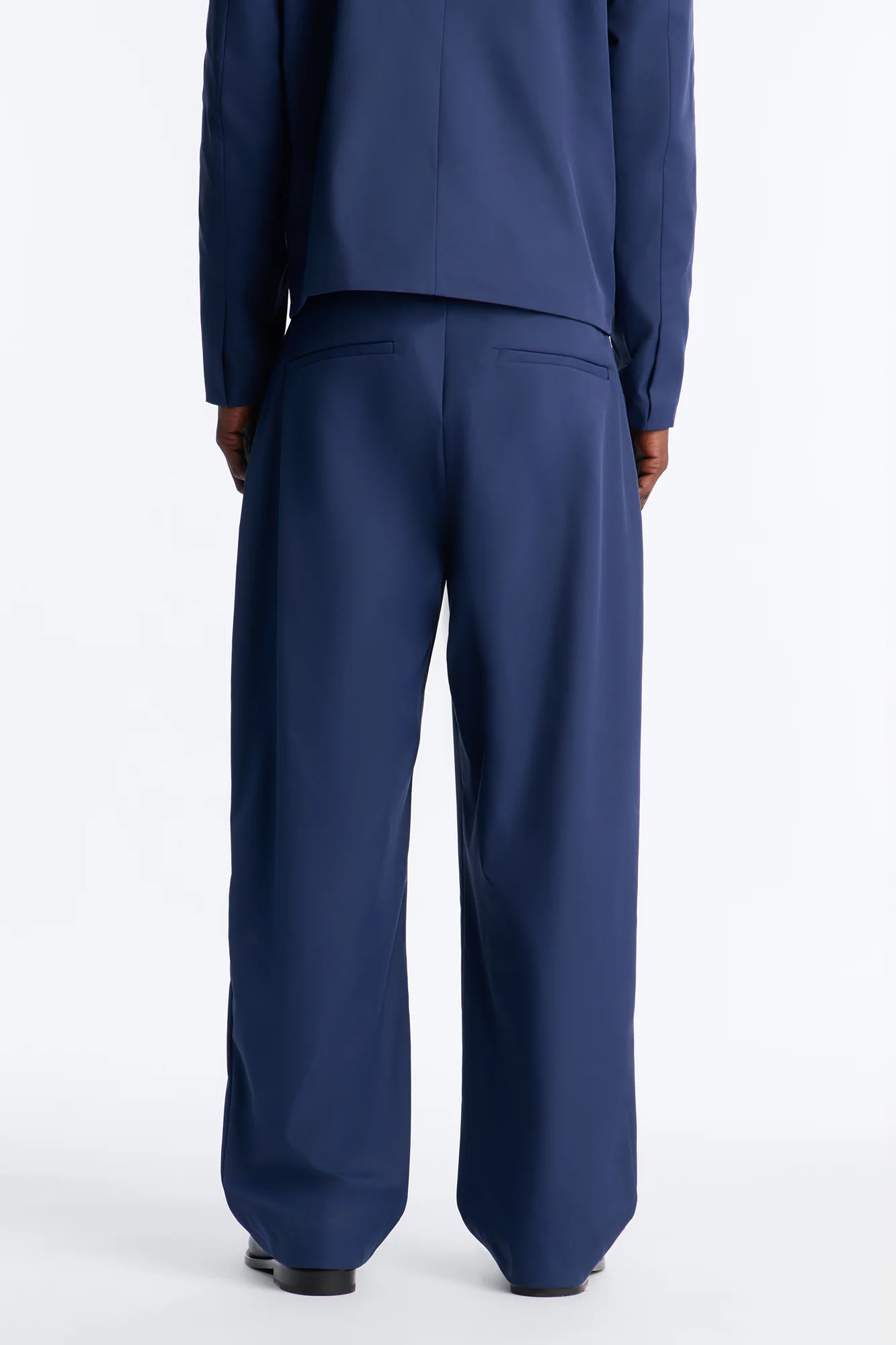 Relaxed Straight Heirloom Pleated Trouser - Navy - Image 4