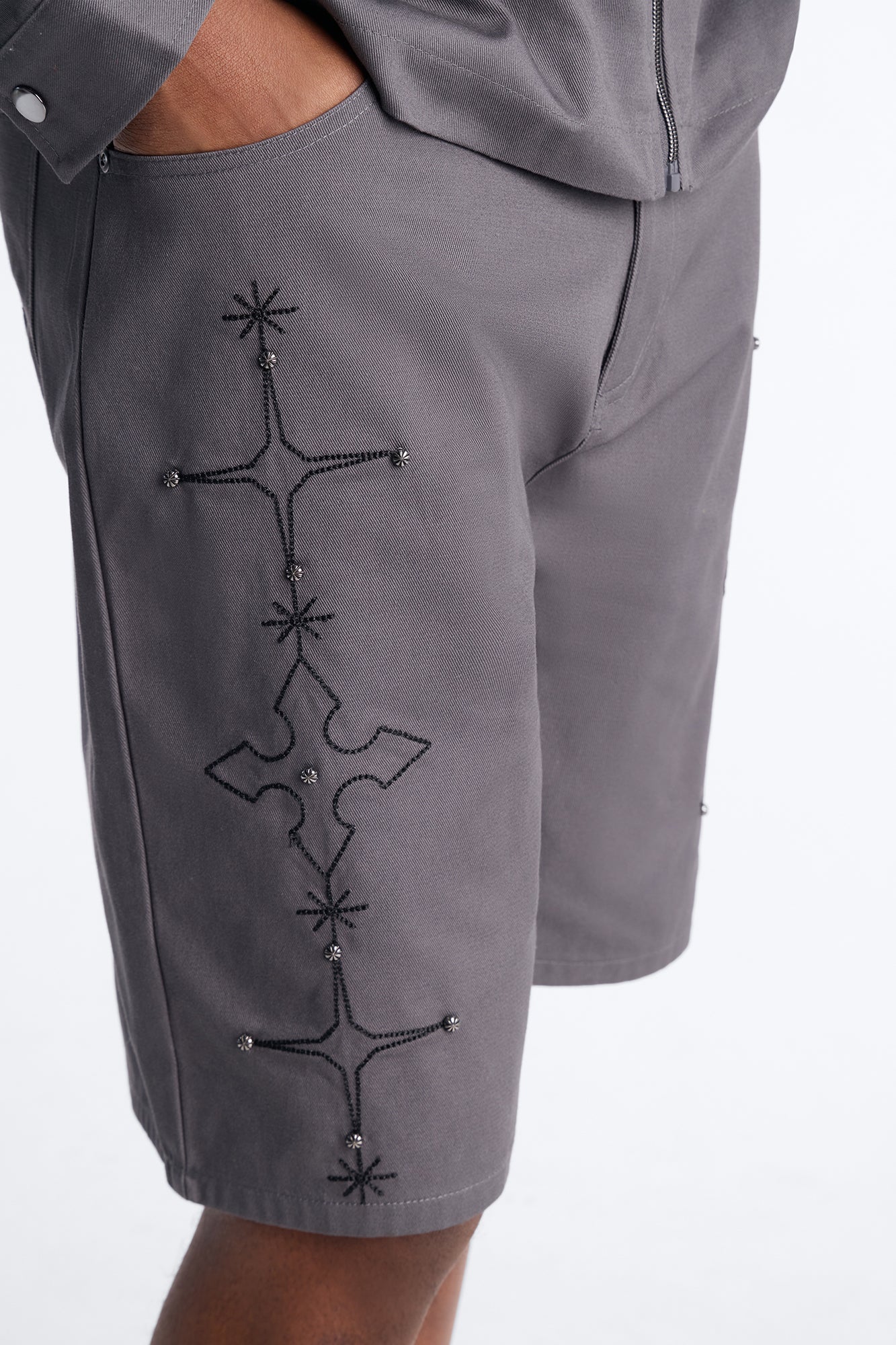 Relaxed Vatican City Stitched Embellished Short - Grey