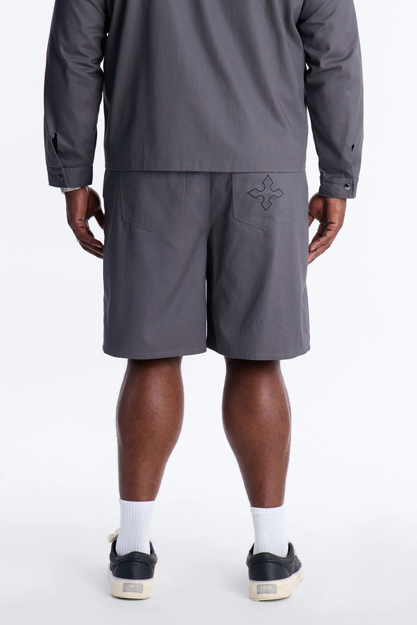 Relaxed Vatican City Stitched Embellished Short - Grey - Image 12