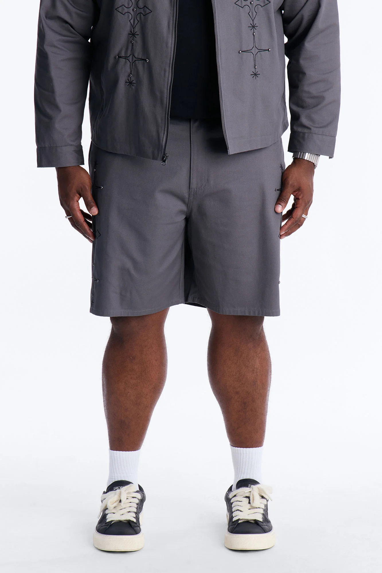 Relaxed Vatican City Stitched Embellished Short - Grey - Image 8