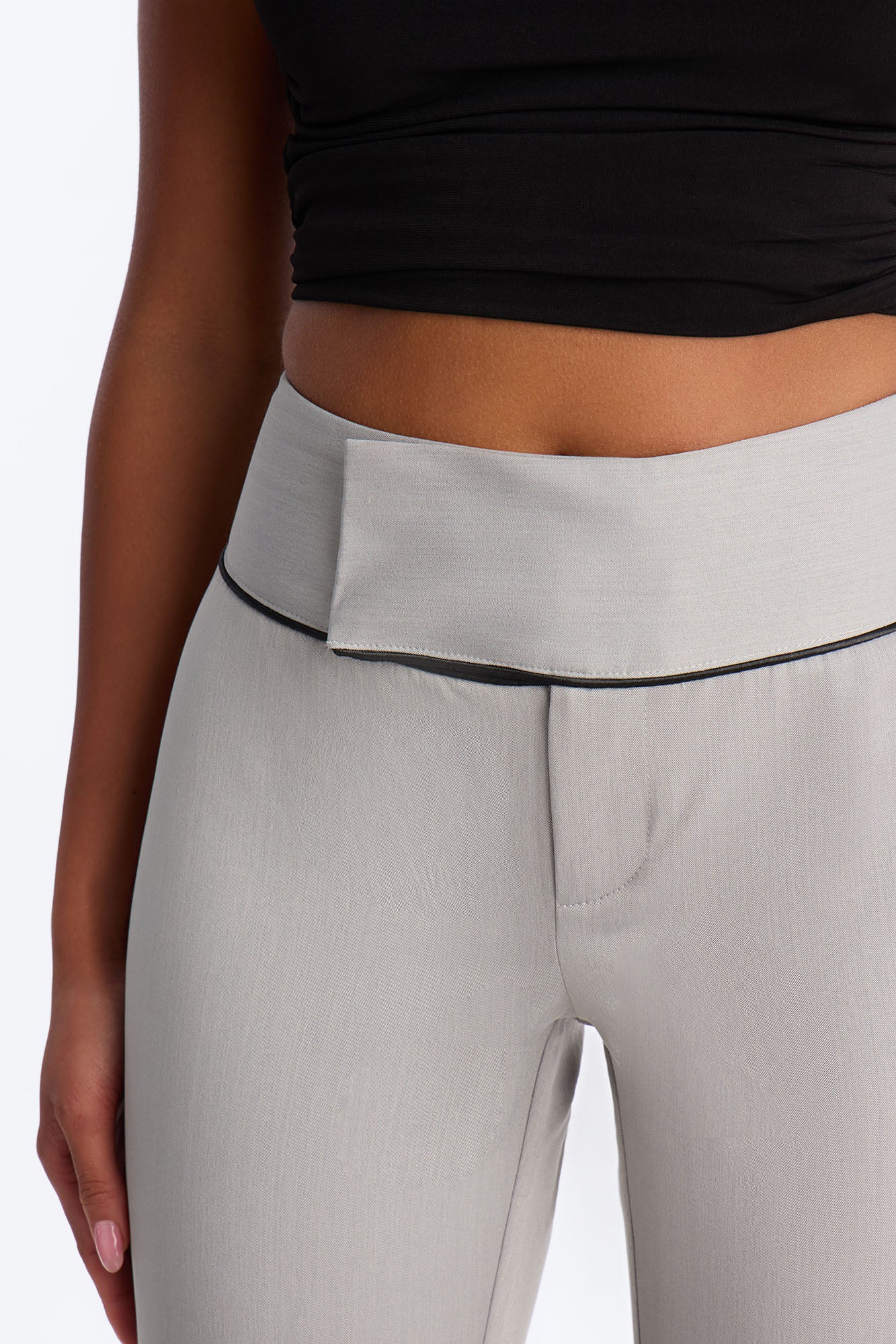 Rue Tailored Capri Trouser - Grey - Image 3