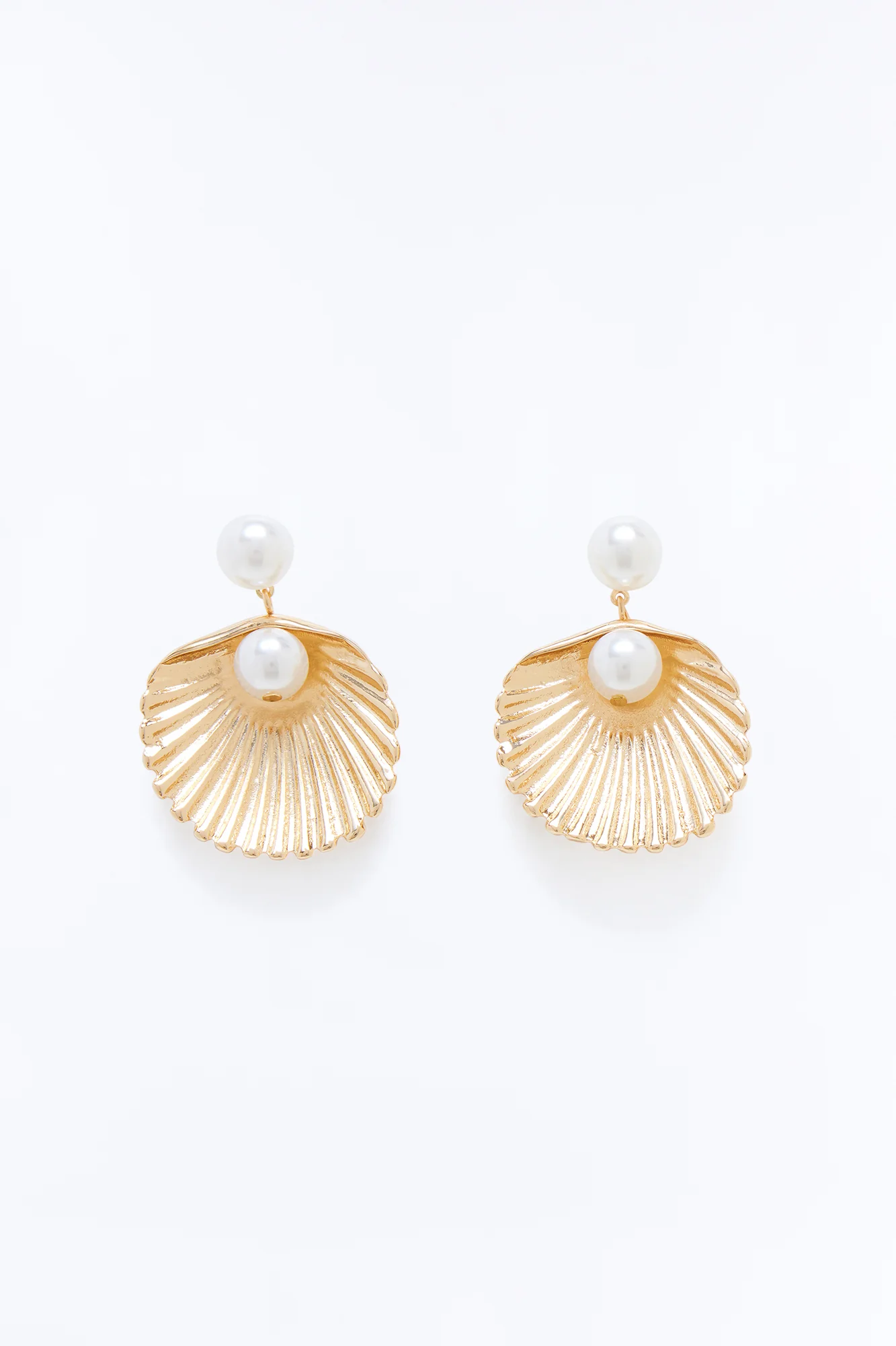 Sandy Toes Drop Earrings - Gold