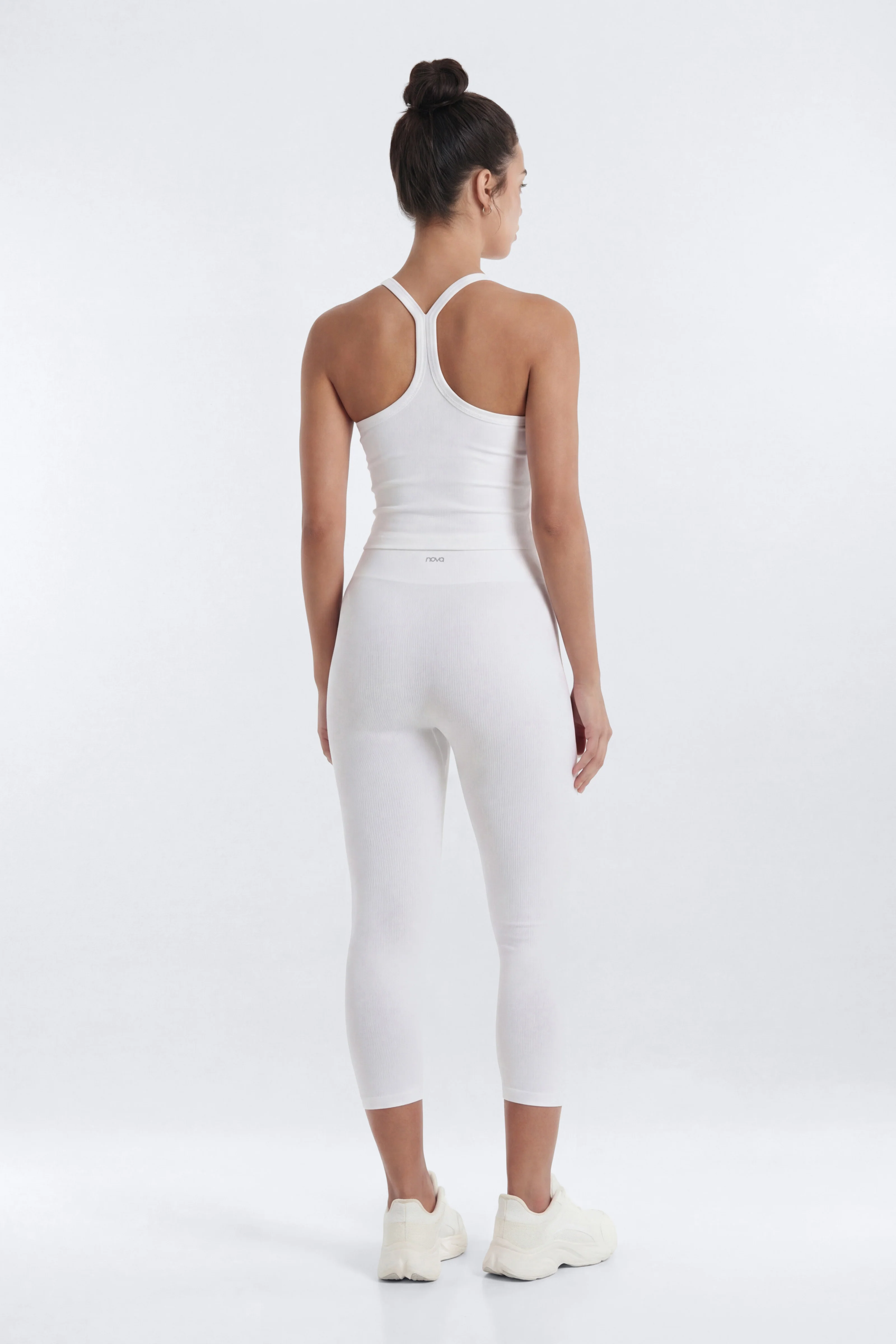 SeamlessLift™ 17″ Crossover Capri Legging - Bright White - Image 3