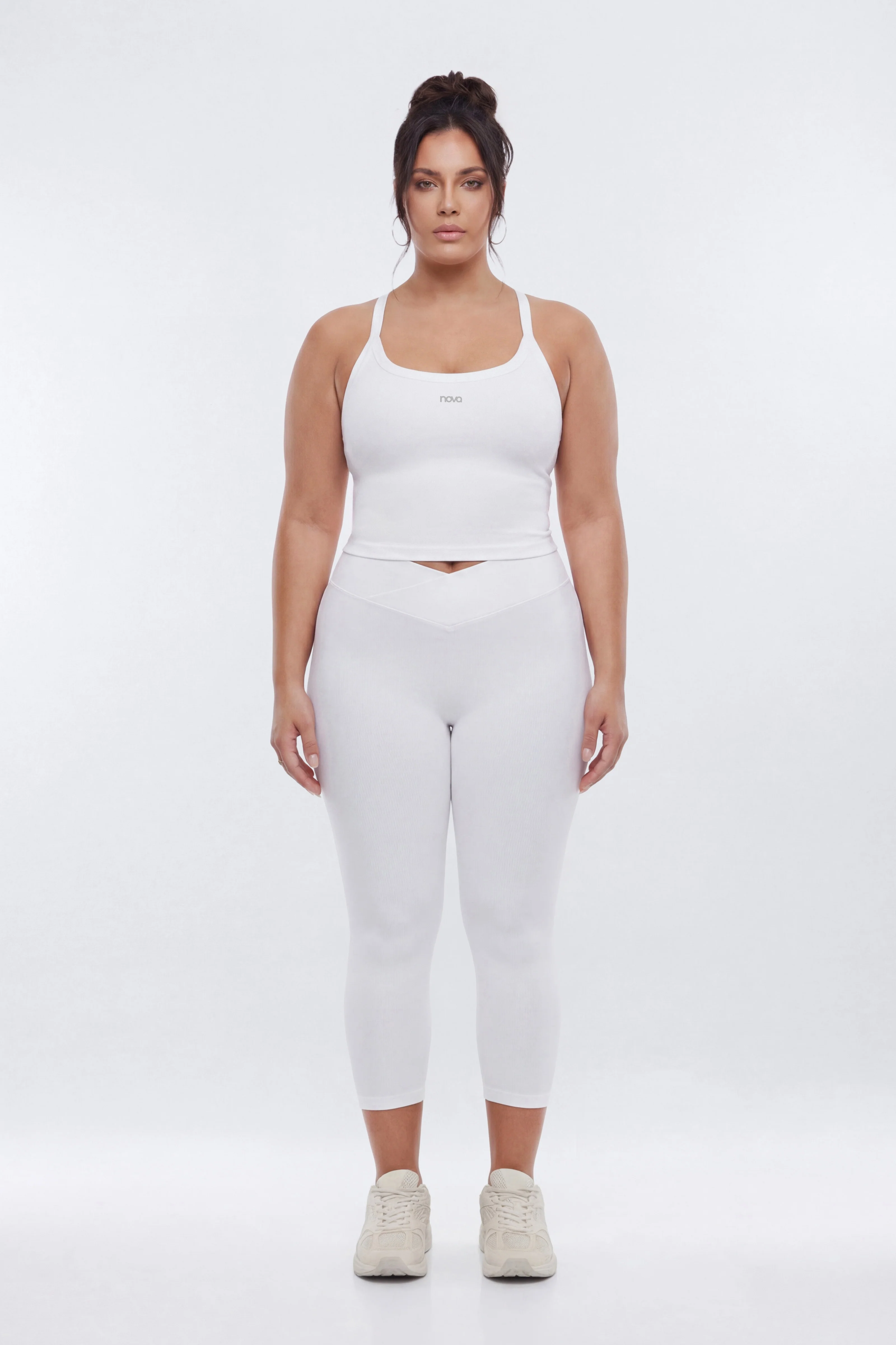 SeamlessLift™ 17″ Crossover Capri Legging - Bright White - Image 4