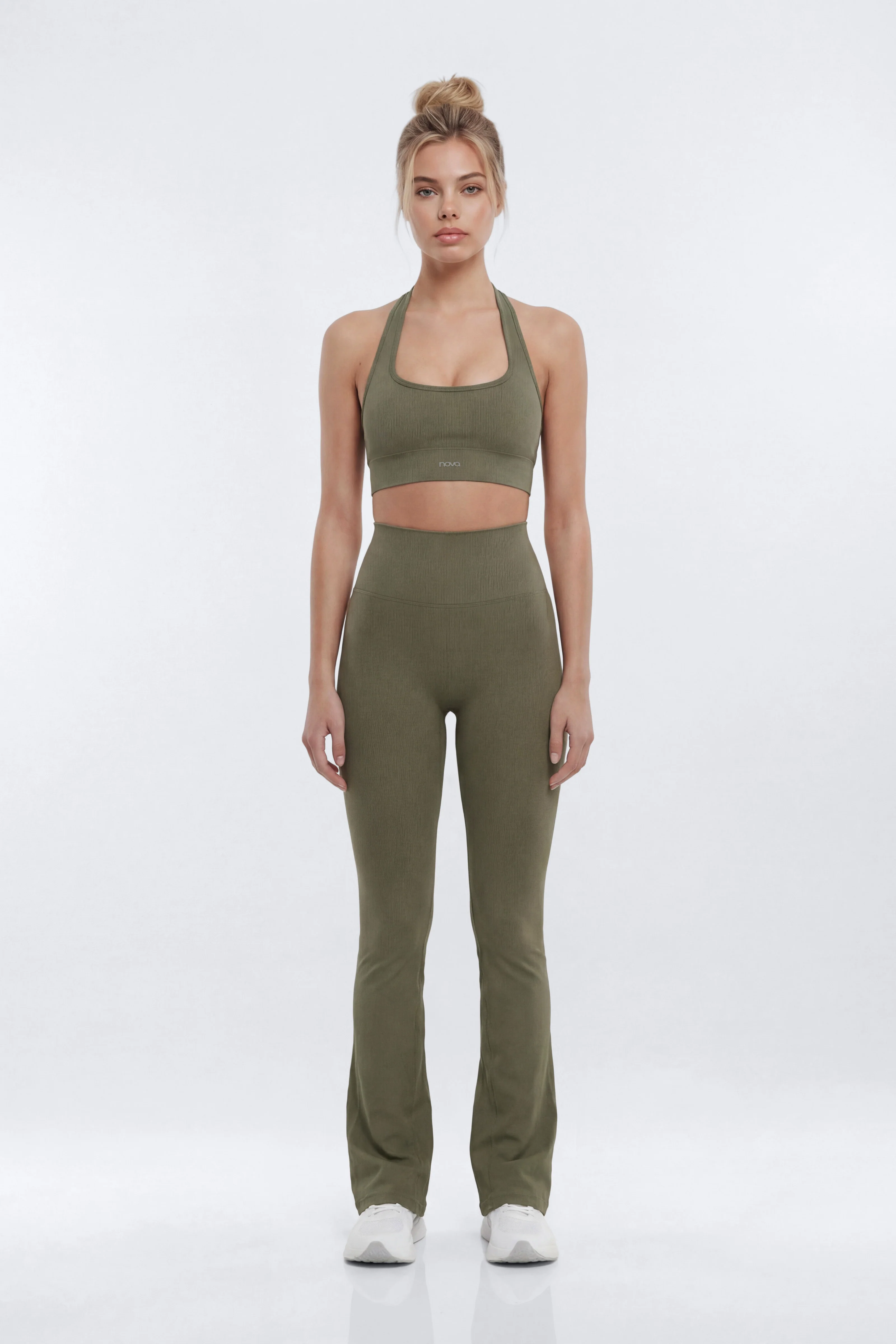 SeamlessLift™ Halter Sports Bra - Moss - Image 3