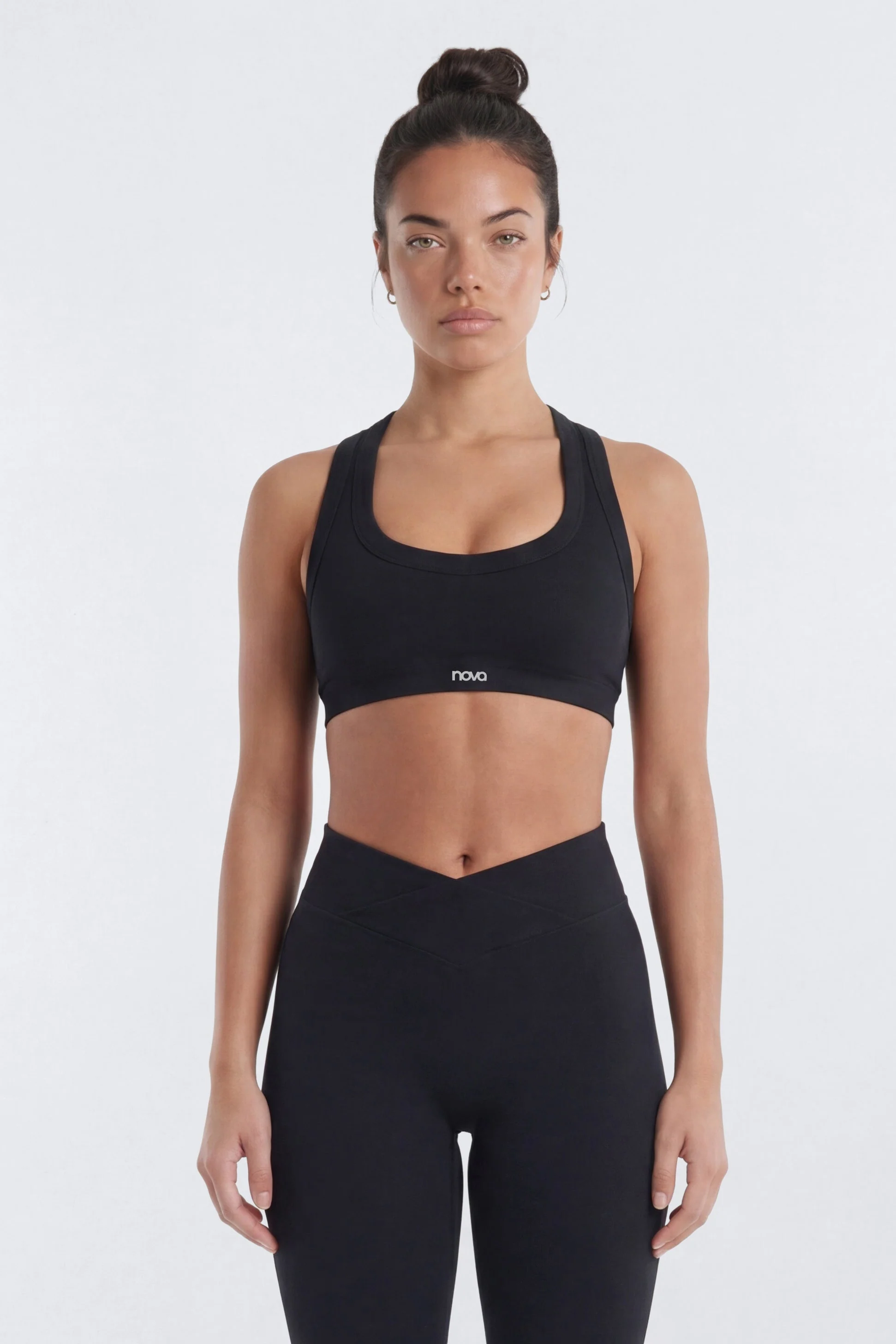 SeamlessLift™ Soft V-Front Racerback Sports Bra - Black