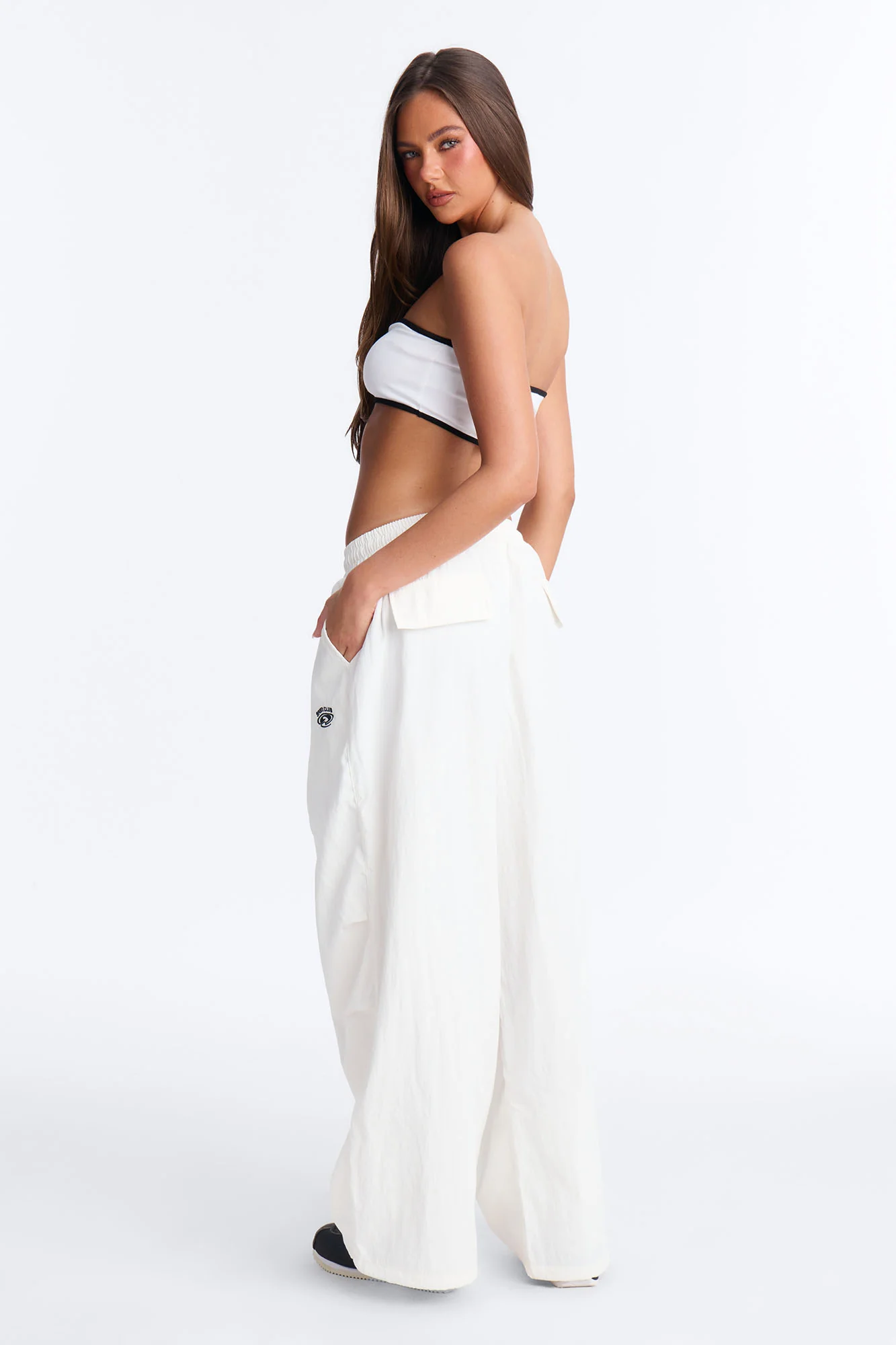 Sports Club Windbreaker Pant Set - White - Image 4