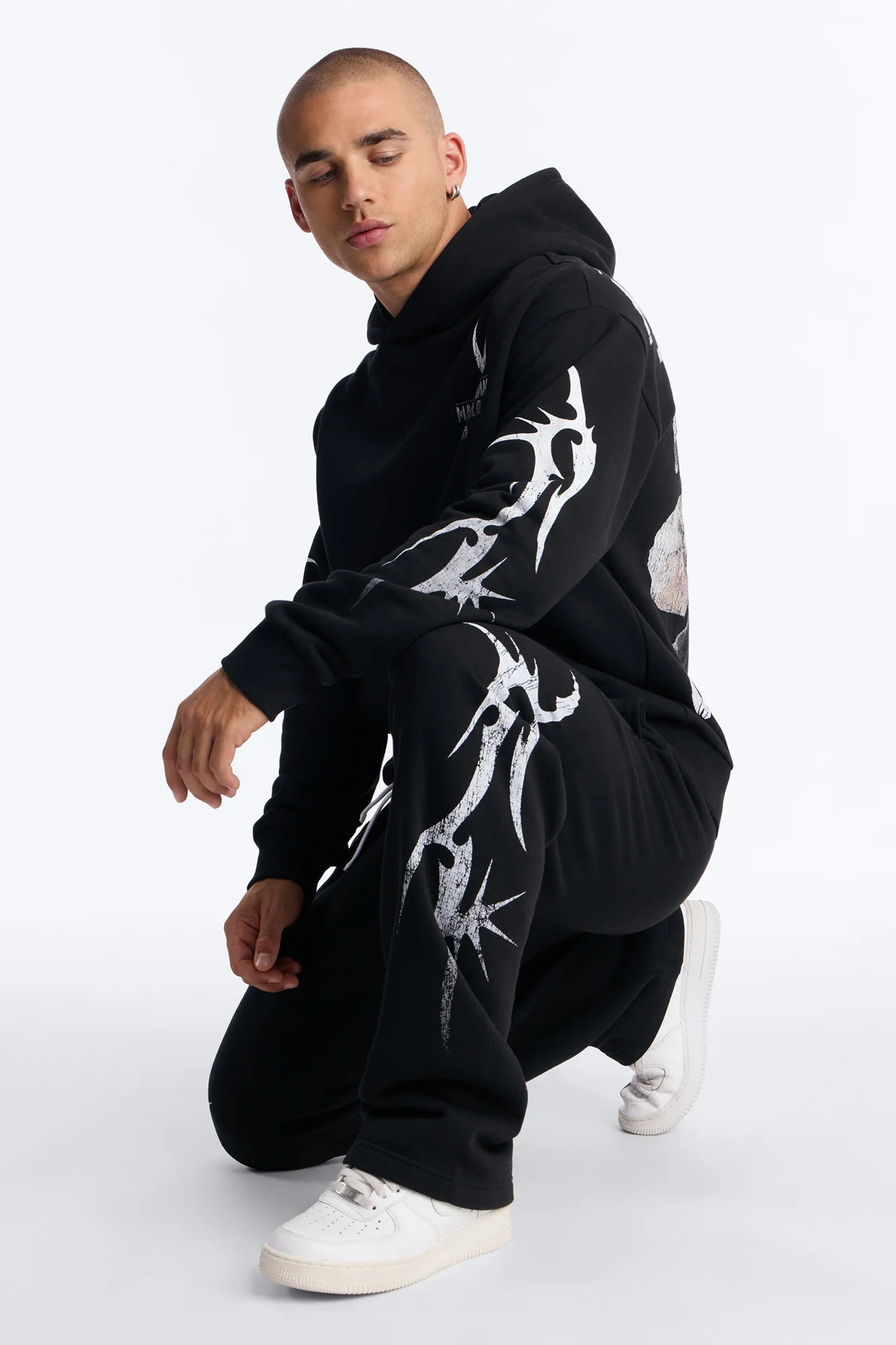 Star Wars Mandalorian The Child Sweatpant - Black - Image 4