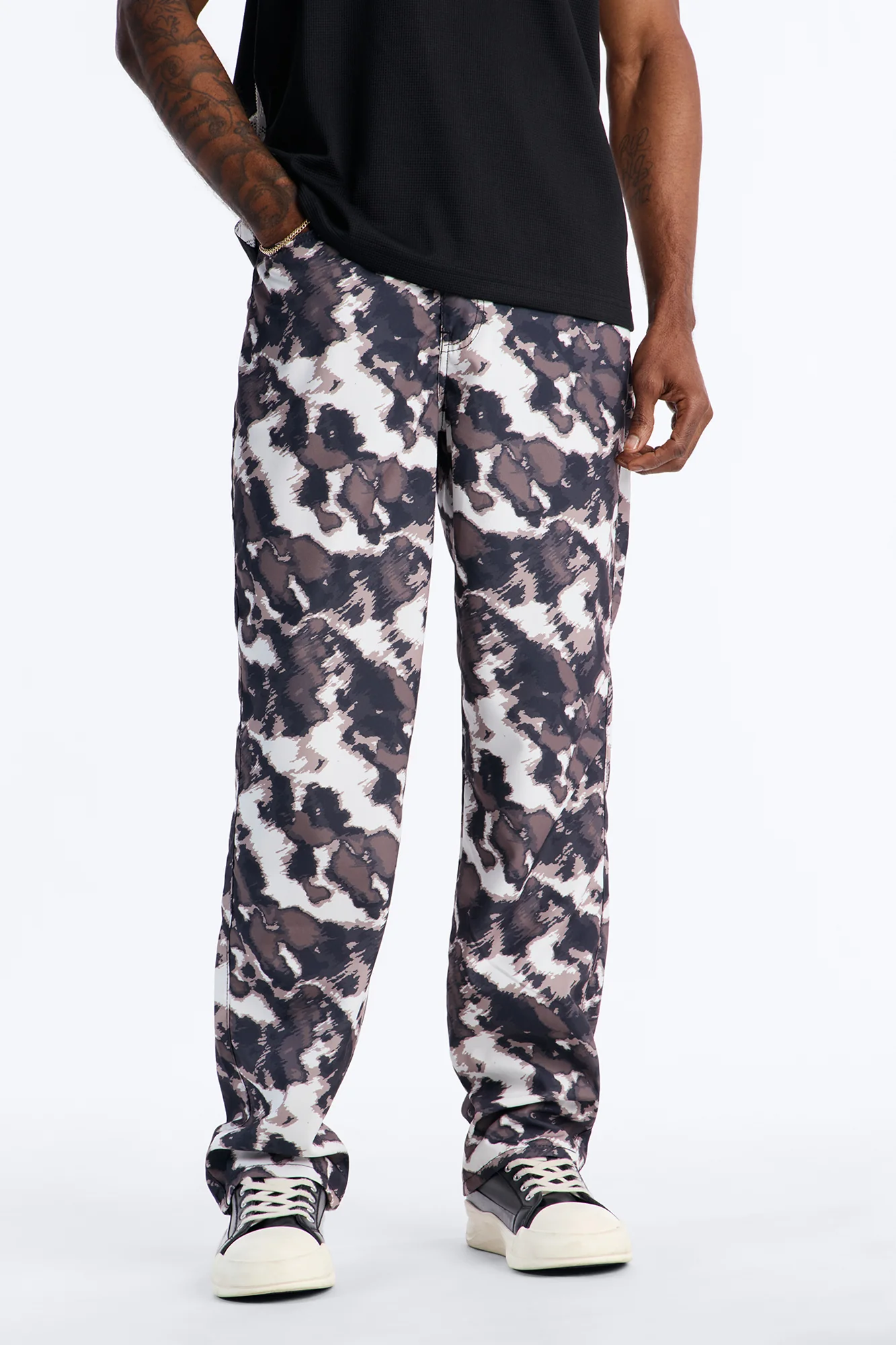 Straight Distorted Print Pant - Black