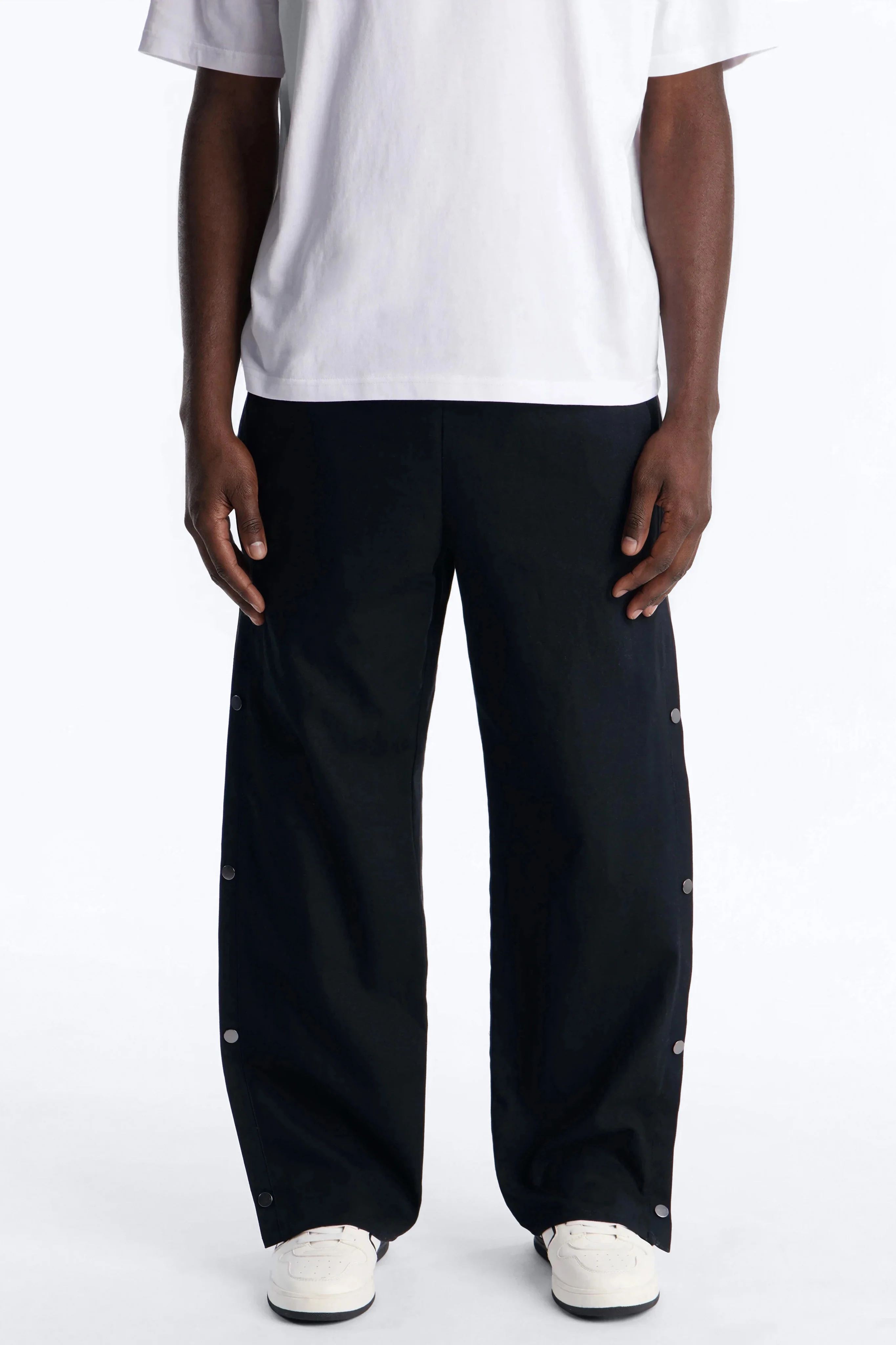 Straight Print Hint Studded Pant - Black
