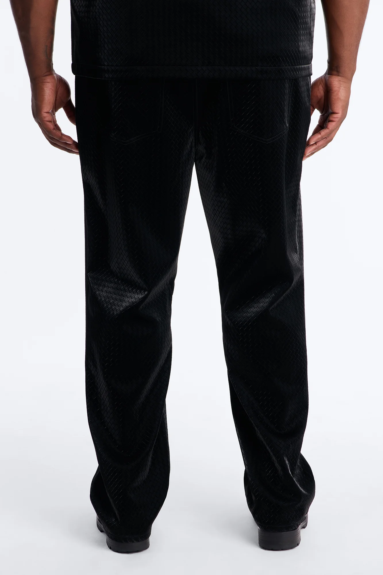 Straight Tisse Textured Faux Leather Pant - Black - Image 9