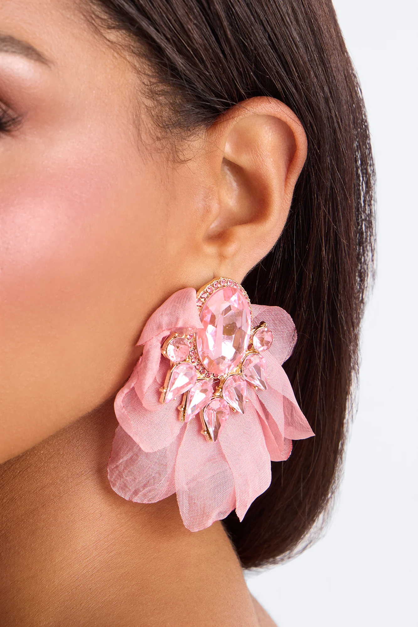 Sweep Me Off My Feet Earrings - Pink