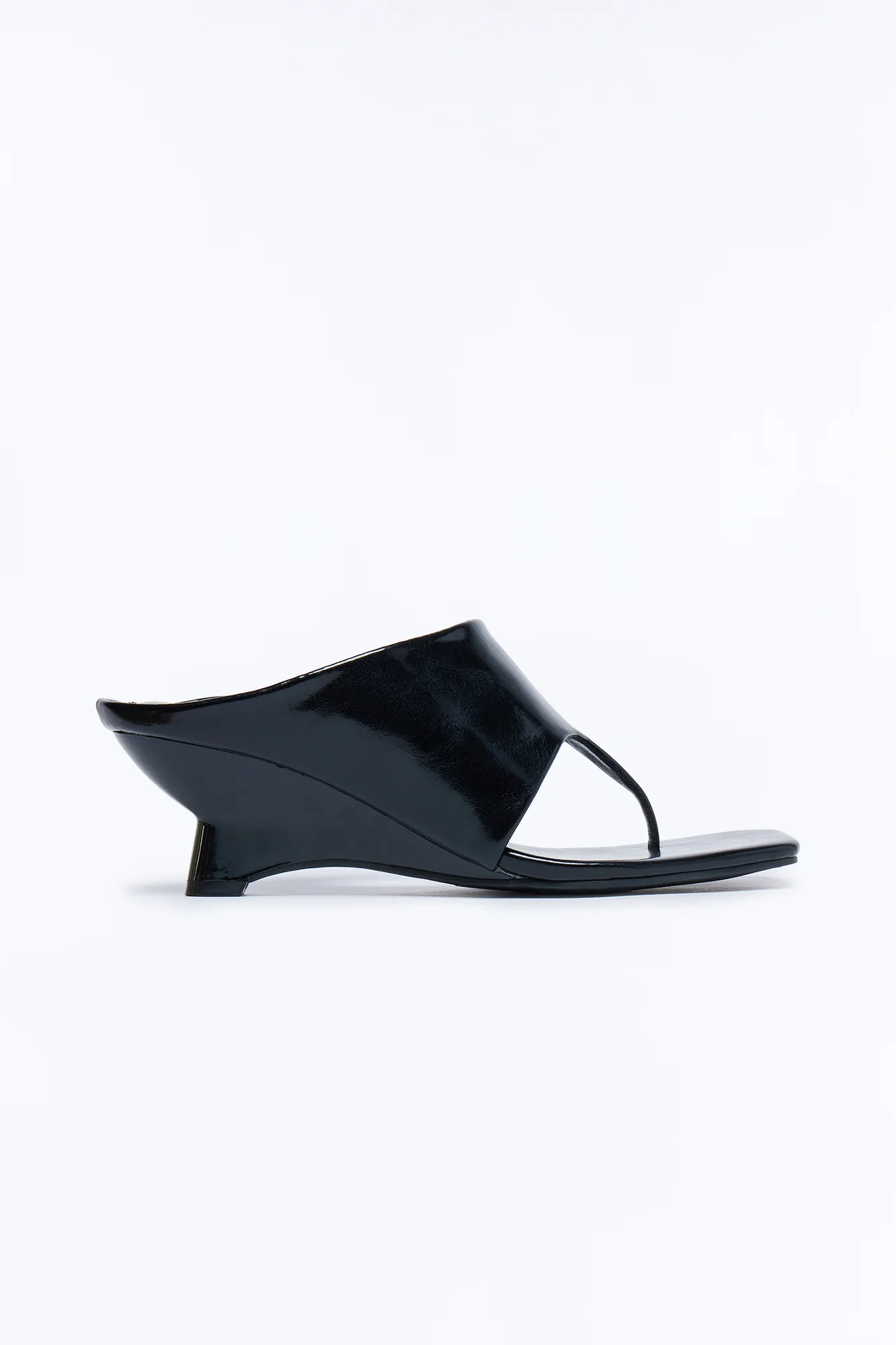Tavia Novelty Thong Wedges - Black