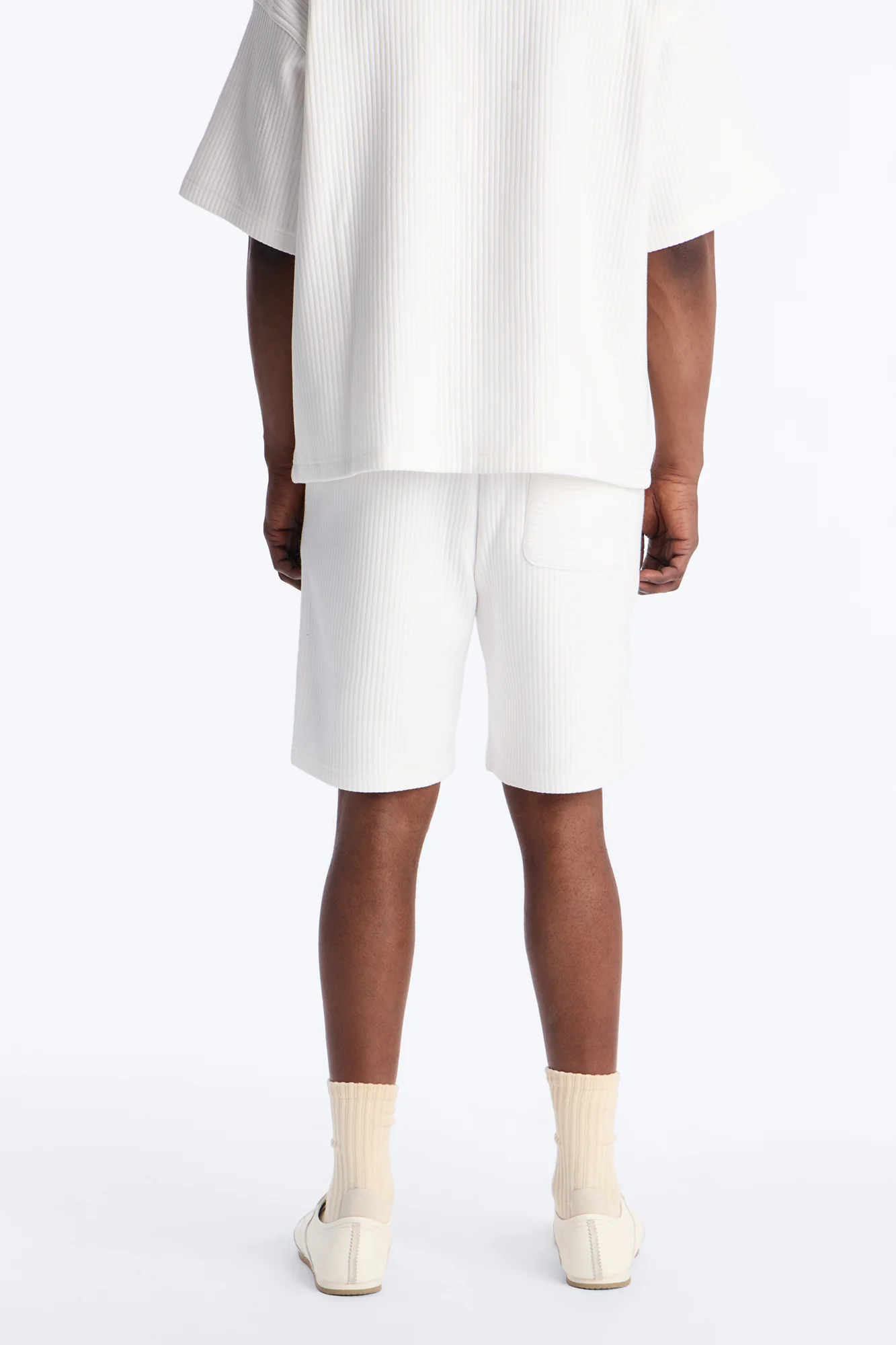 Textured Relaxed Sweatshort - Cream - Image 4