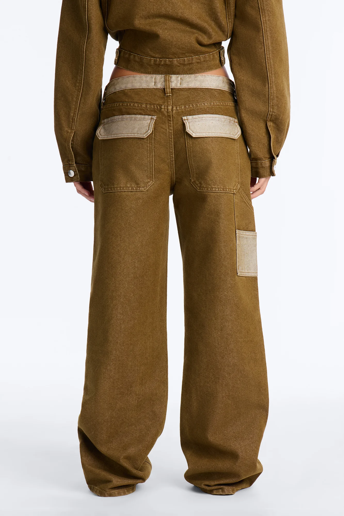 The Cold Shoulder Shiny Denim Jeans - Brown - Image 4