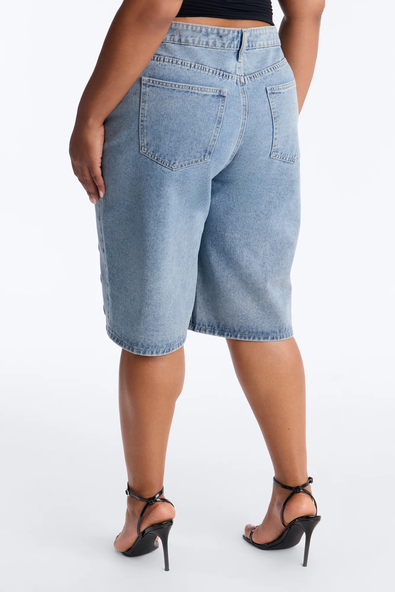 Throwing You Off Grommet Denim Jorts - Medium Wash - Image 6