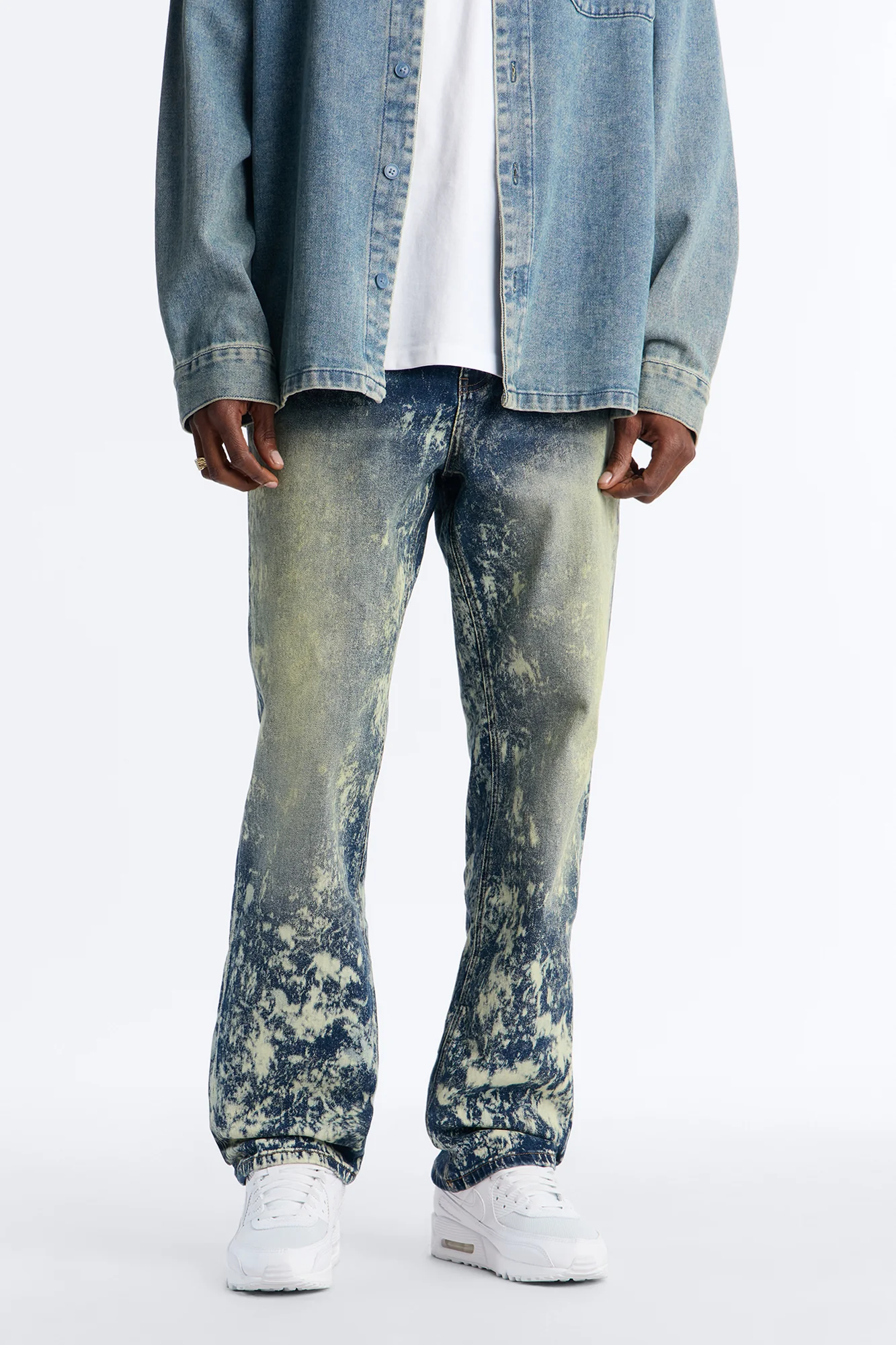 Timeless Bleach Washed Straight Jeans - Dark Wash