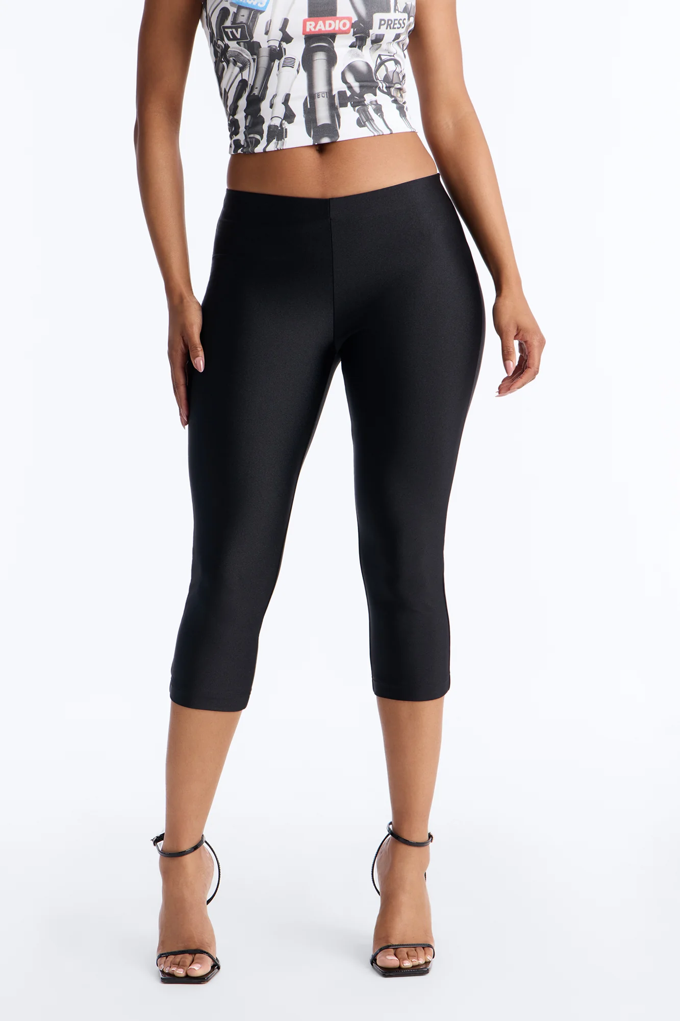 Tricot Low Rise Clean Waistband Capri Legging - Black - Image 2